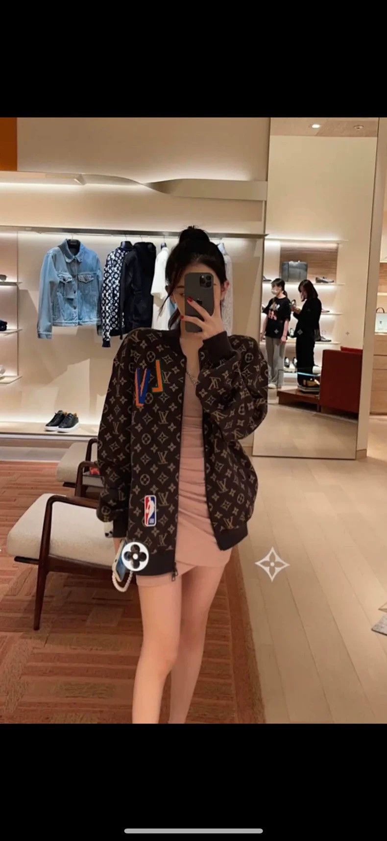 Louis Vuitton Louis Vuitton Brown print print print knit jacket Size US XL / EU 56 / 4 - 9 Thumbnail