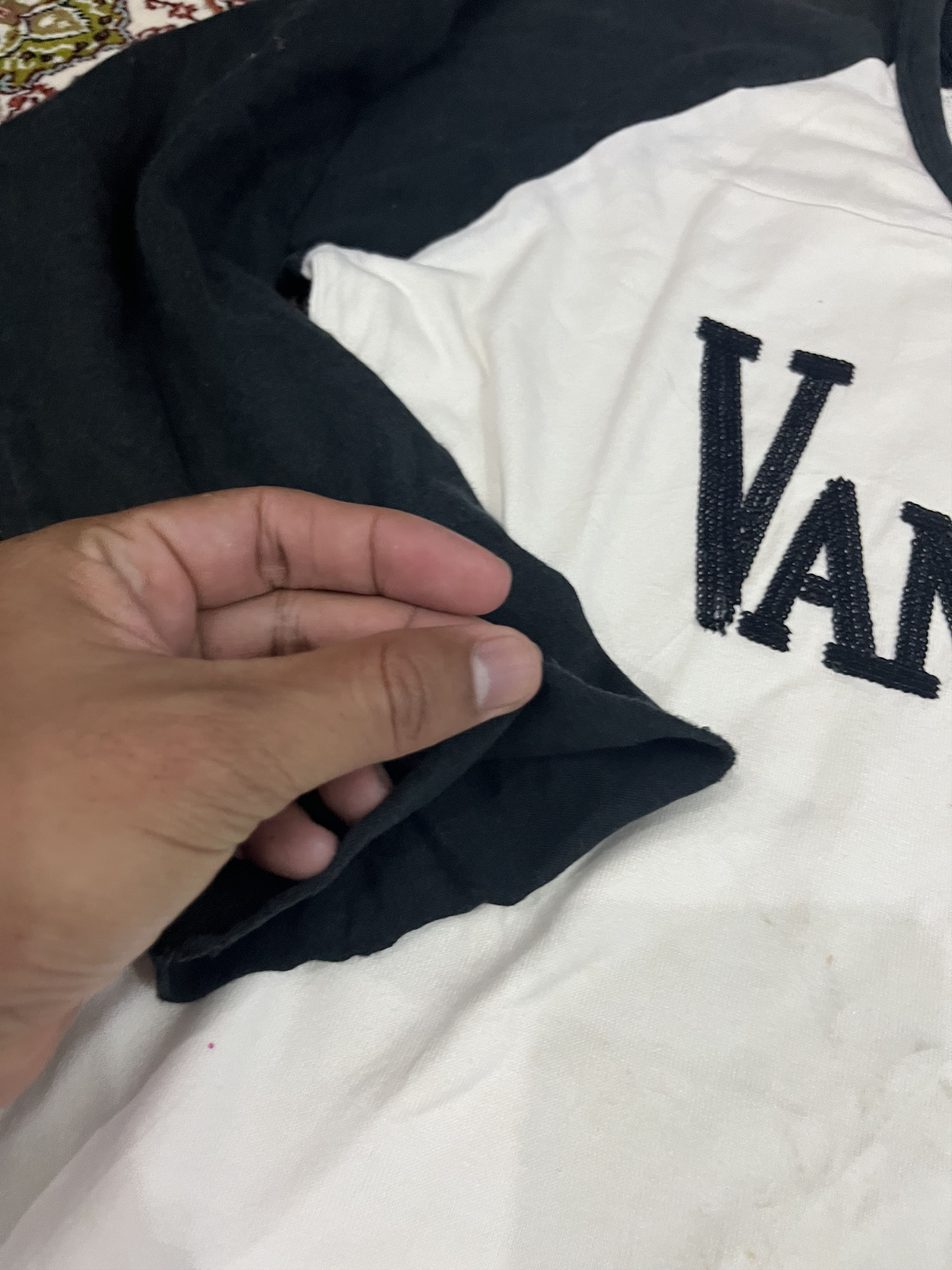 Japanese Brand 🔥 VANQUISH GOLD VIRGIN TOUR Size US M / EU 48-50 / 2 - 10 Thumbnail