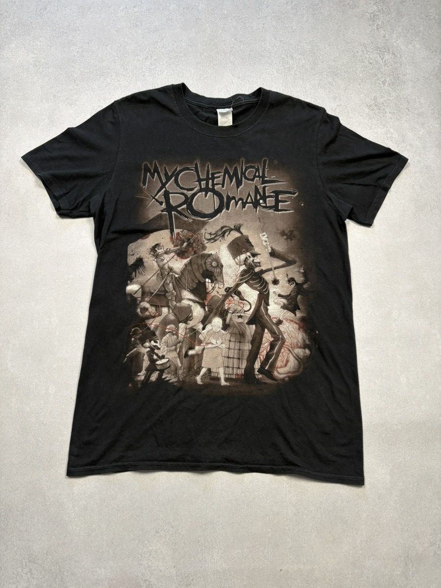 Band Tees Vintage My Chemical Romance Black Parade T Shirt 00s Tour Size US M / EU 48-50 / 2 - 1 Thumbnail