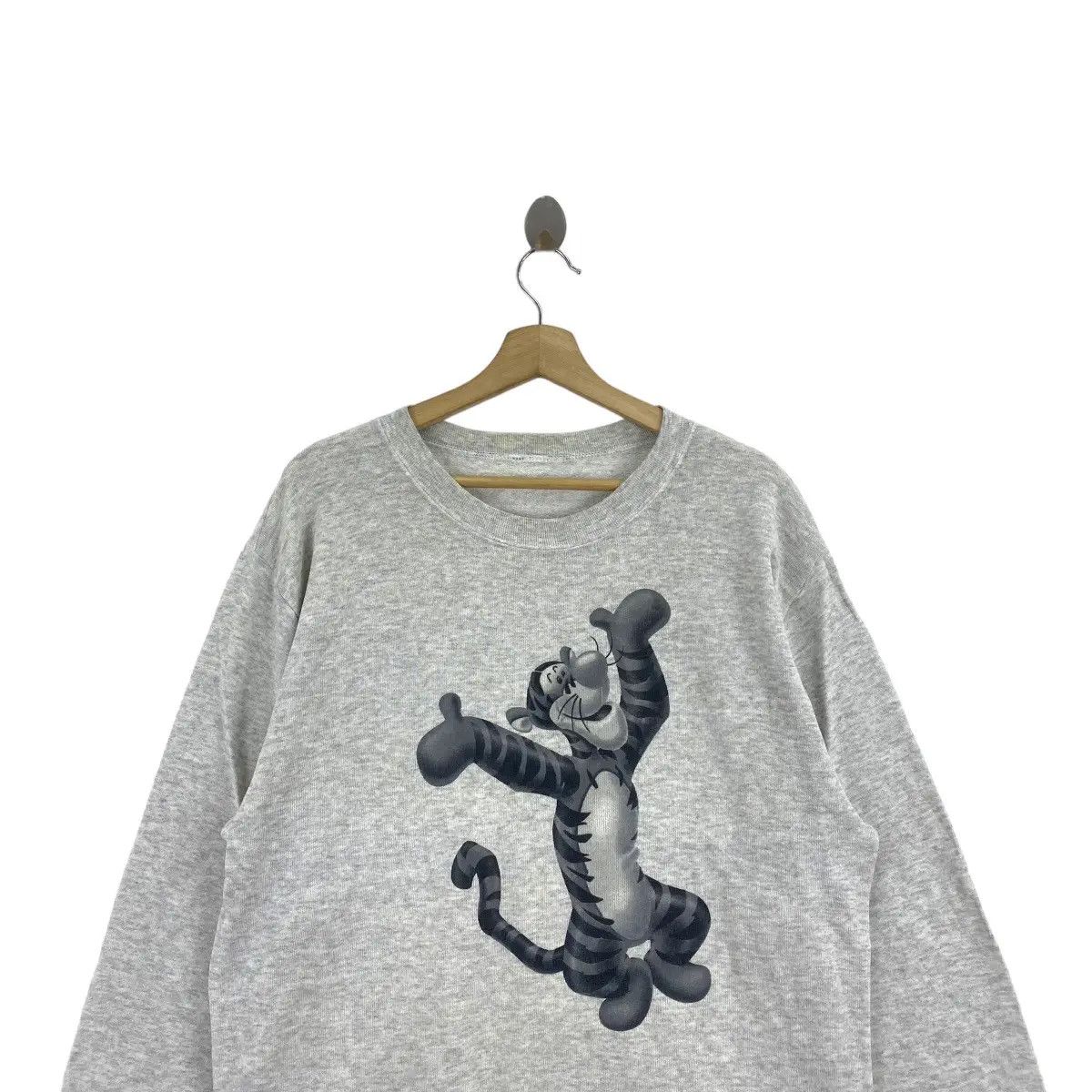 Disney Vintage TIGGER WINNIE THE POOH Cartoon Disney Sweatshirt Size XL / US 12-14 / IT 48-50 - 4 Thumbnail
