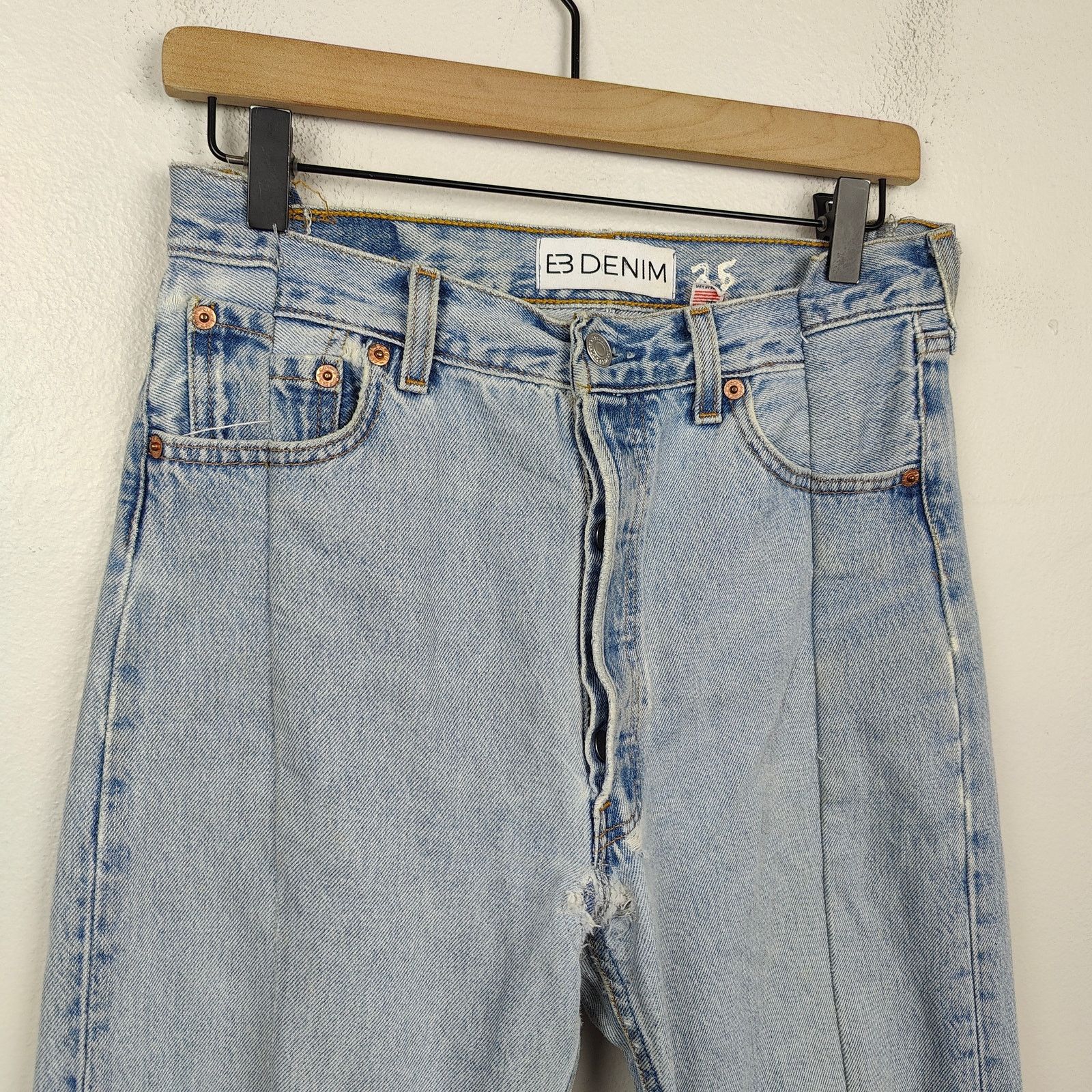 EB Denim EB Denim OG Reworked Levi's Womens 25 Light Wash Mid Rise Size 25" / US 0 / IT 36 - 2 Thumbnail