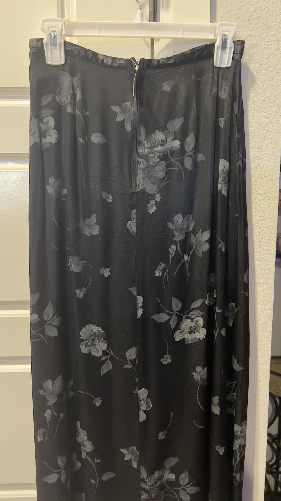 Other Elegant Floral Maxi Skirt - Black and Gray Size 28" / US 6 / IT 42 - 2 Thumbnail