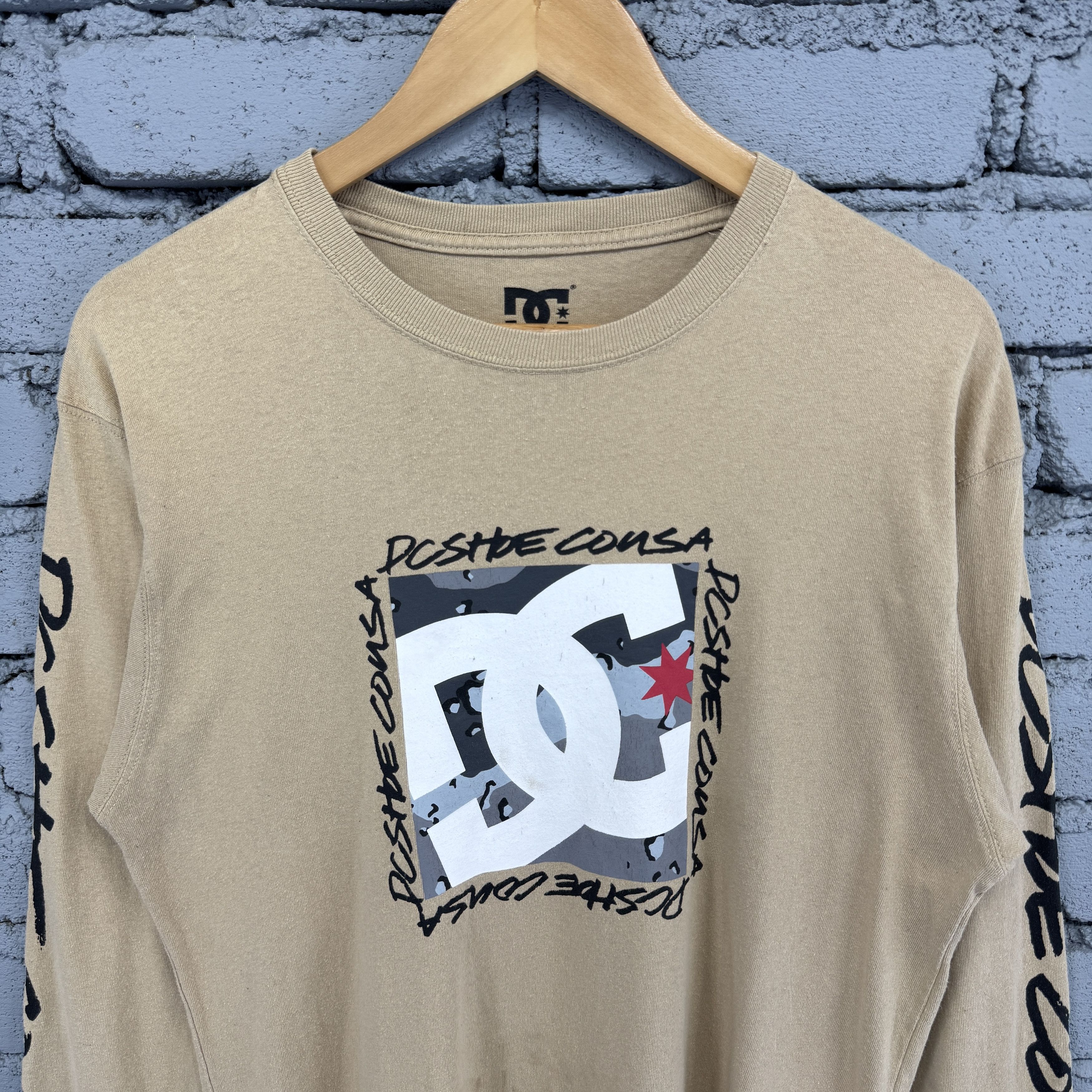 Vintage DC Shoes Long-sleeve DC Big Logo T-shirt Size US S / EU 44-46 / 1 - 3 Thumbnail