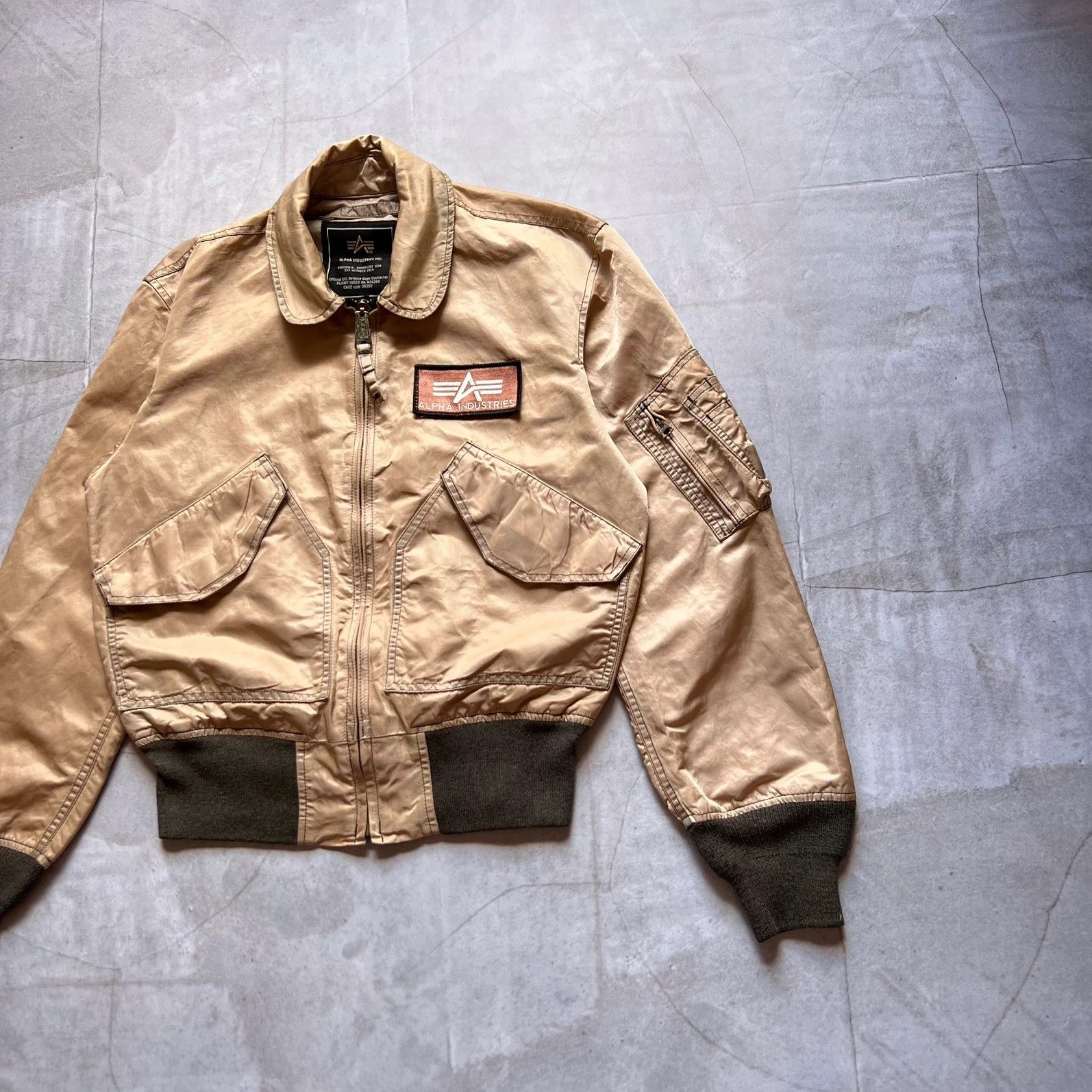 Alpha Industries vintage Alpha Industries bomber jacket army USA CWU-45P Size US M / EU 48-50 / 2 - 3 Thumbnail