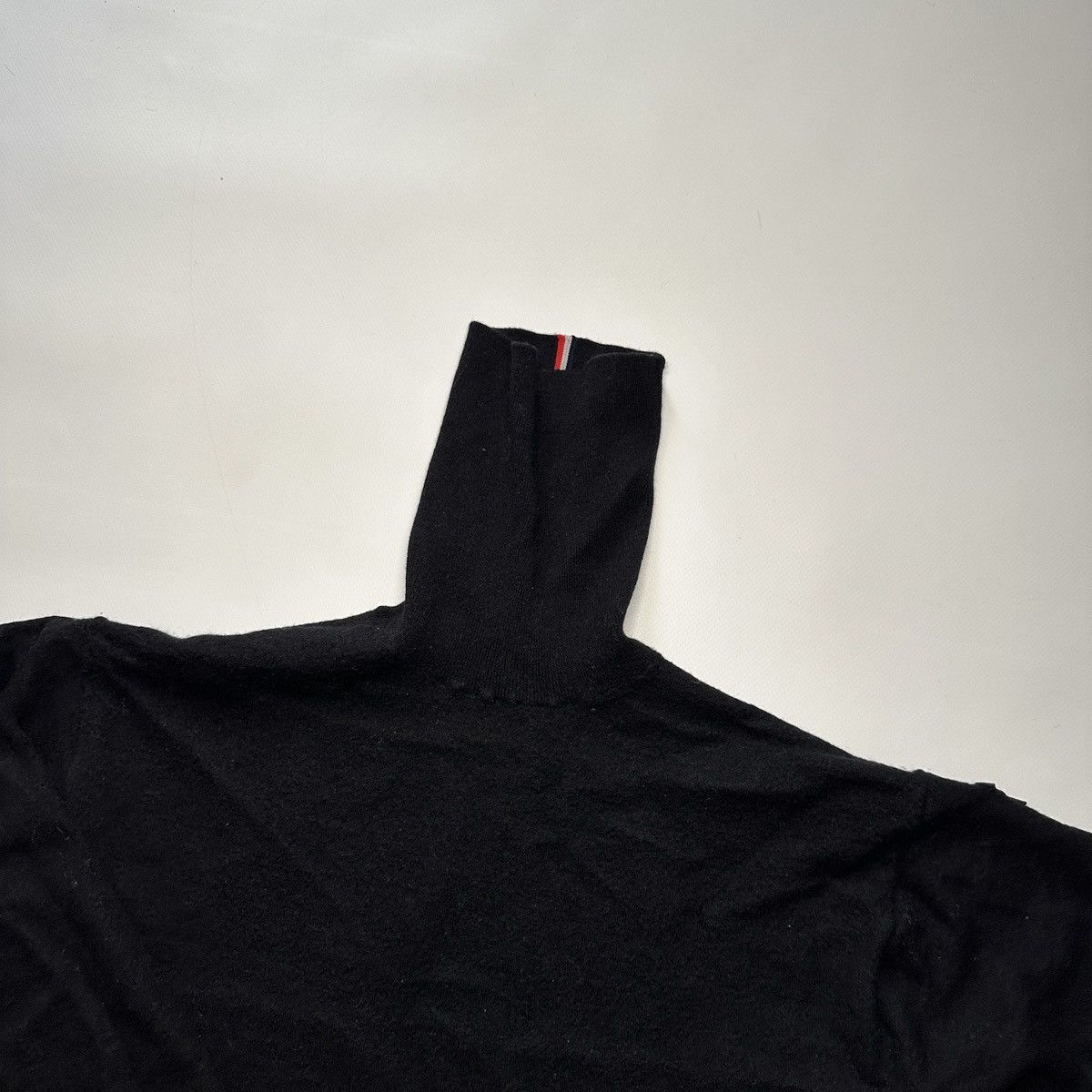 Moncler Moncler Turtleneck Sweater Drawstring Patch Size S Size S / US 4 / IT 40 - 9 Thumbnail