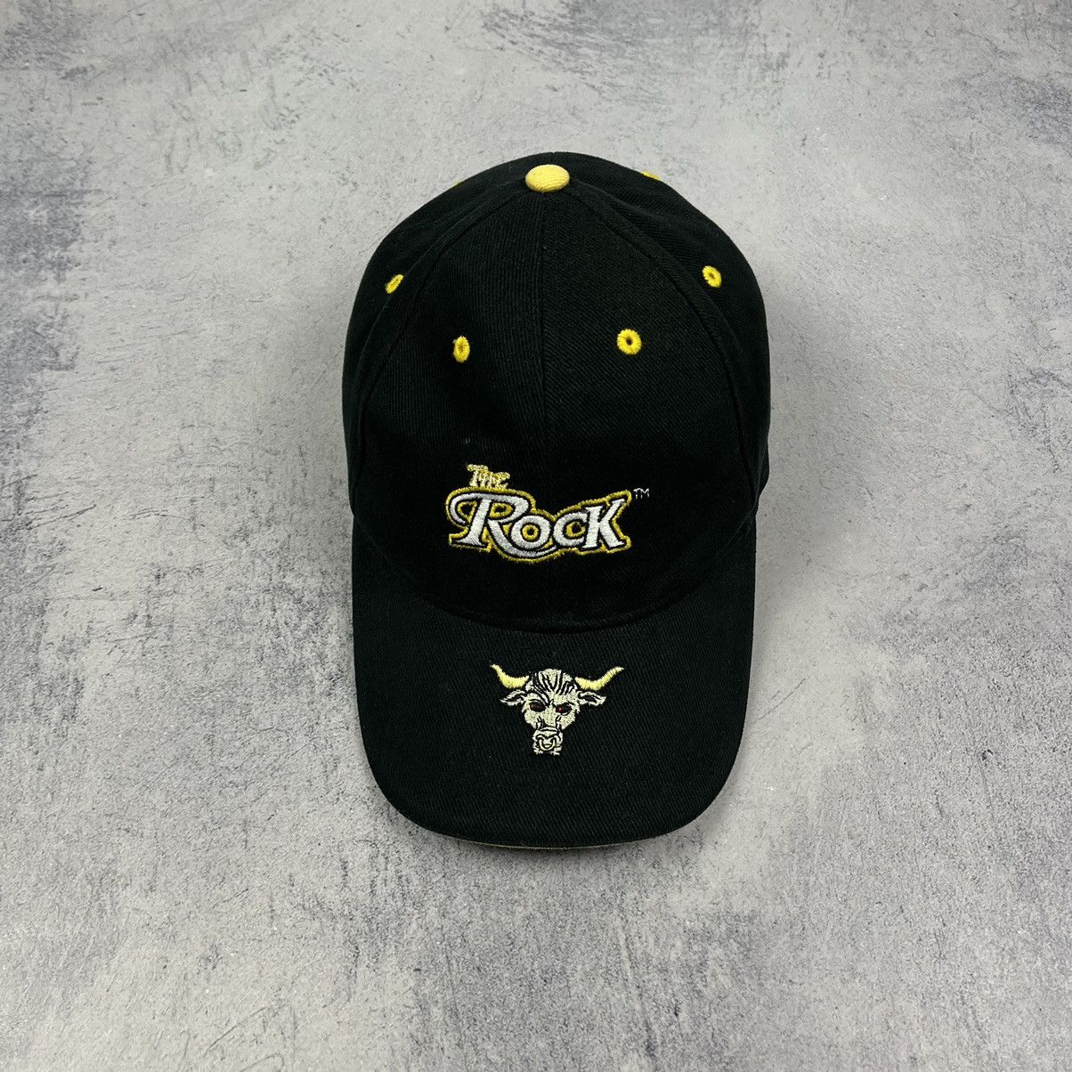 Vintage Vintage WWF The Rock rare wrestlemania cap 2001 Size ONE SIZE - 2 Thumbnail
