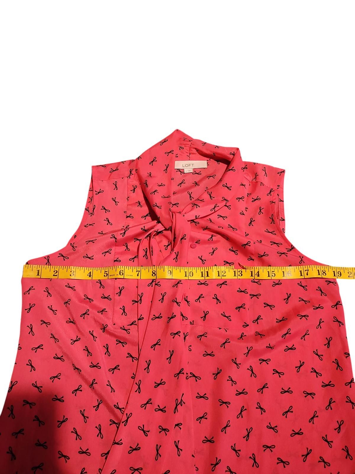 Designer LOFT Pink Sleeveless Bow Tie Neck Blouse w Black Bow Print Size S / US 4 / IT 40 - 7 Thumbnail