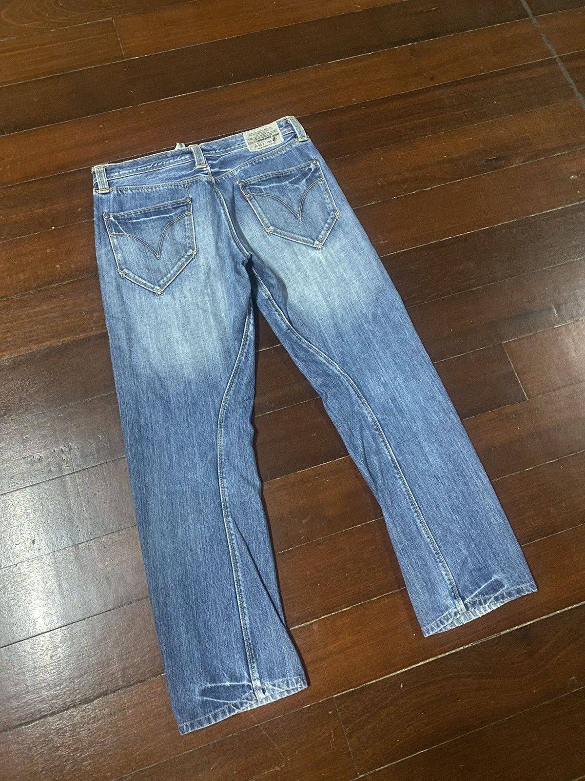 Levi's Vintage Clothing Levis Engineered 1999 mud wash flare Faded Baggy Jeans Size US 35 - 9 Thumbnail