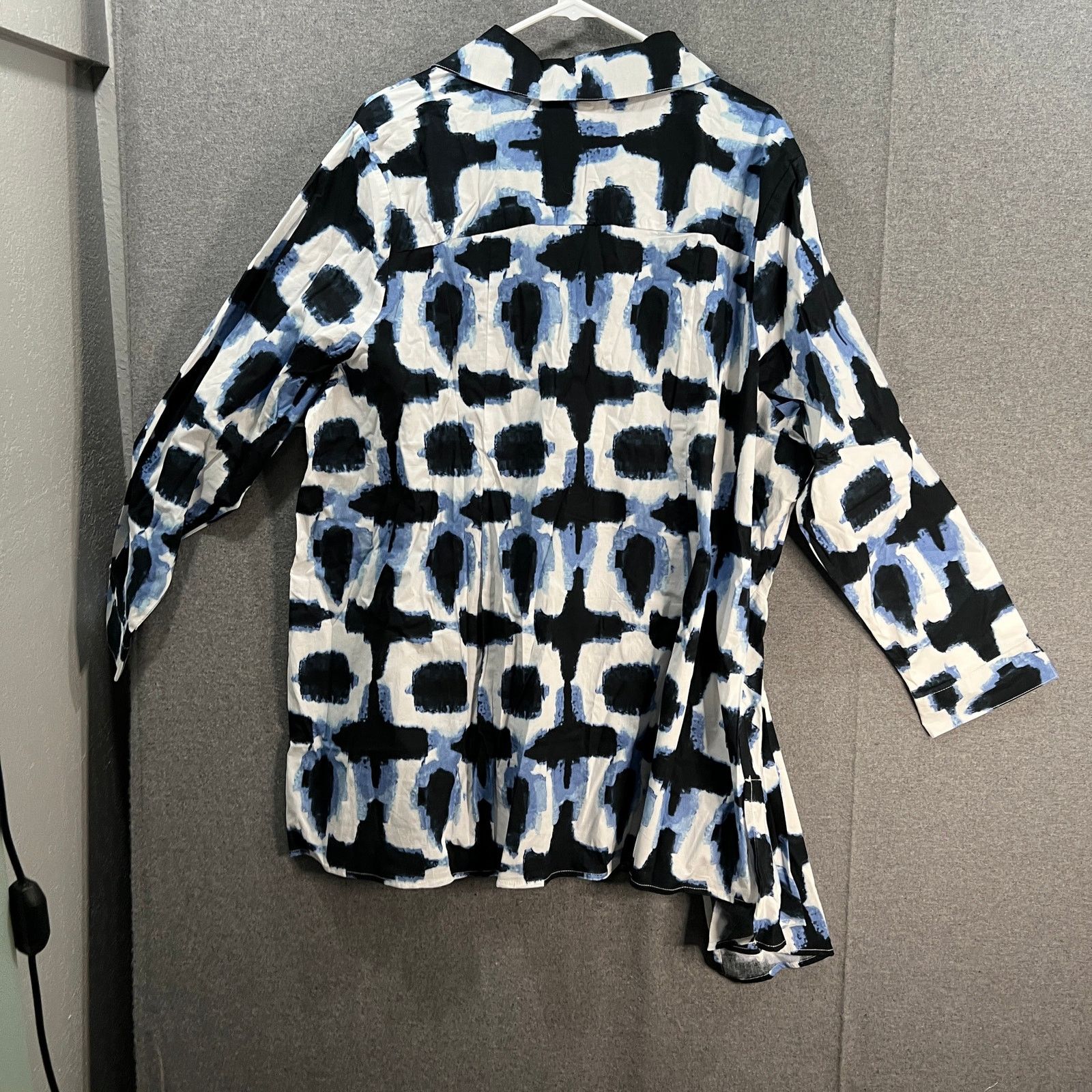 Other Truth + Style Stretch Poplin Asymmetrical Woven Button Front Size 3XL / US 20-22 - 2 Thumbnail