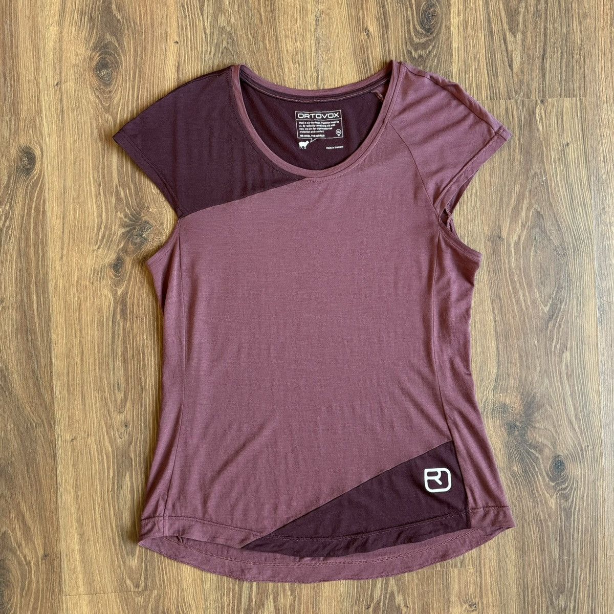 ORTOVOX Ortovox 120 Tec Merino Wool T-Shirt Women’s XL Mounts Rose Size XL / US 12-14 / IT 48-50 - 1 Thumbnail
