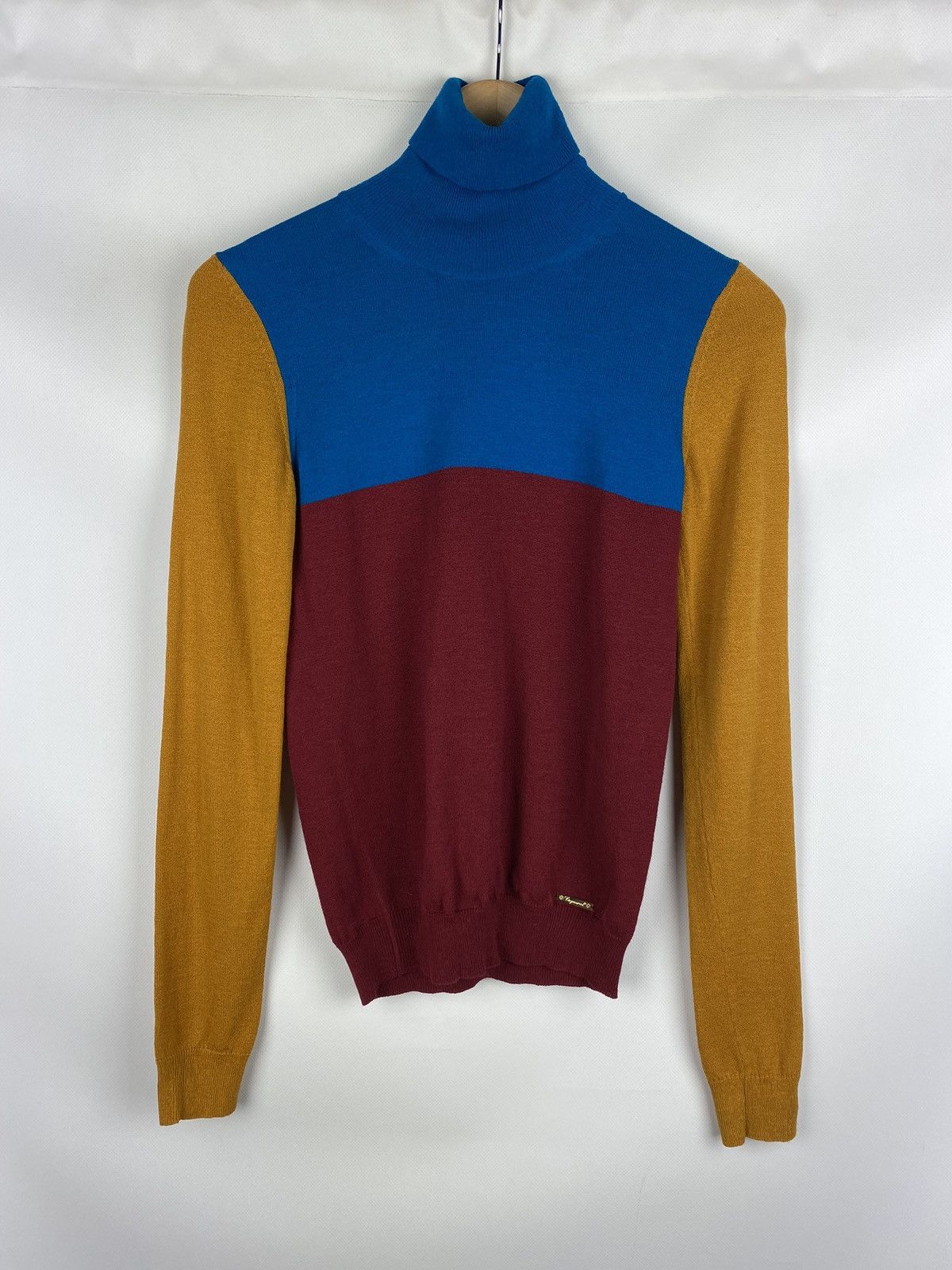 Dsquared2 Dsquared 2 ladies turtleneck virgin wool sweater pullover Size S / US 4 / IT 40 - 1 Thumbnail