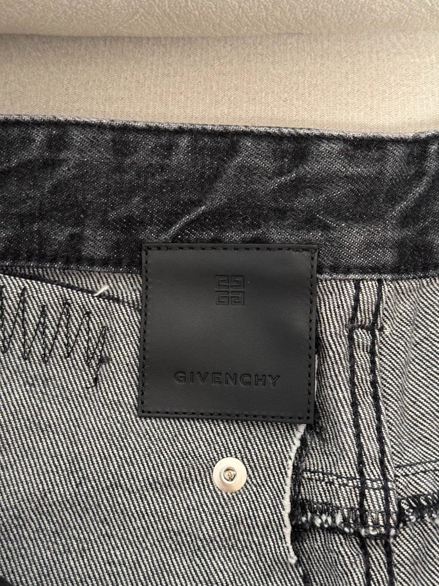 Givenchy Givenchy Cow Print Boro Distressed Destroyed Jeans K6 Size US 30 / EU 46 - 6 Thumbnail
