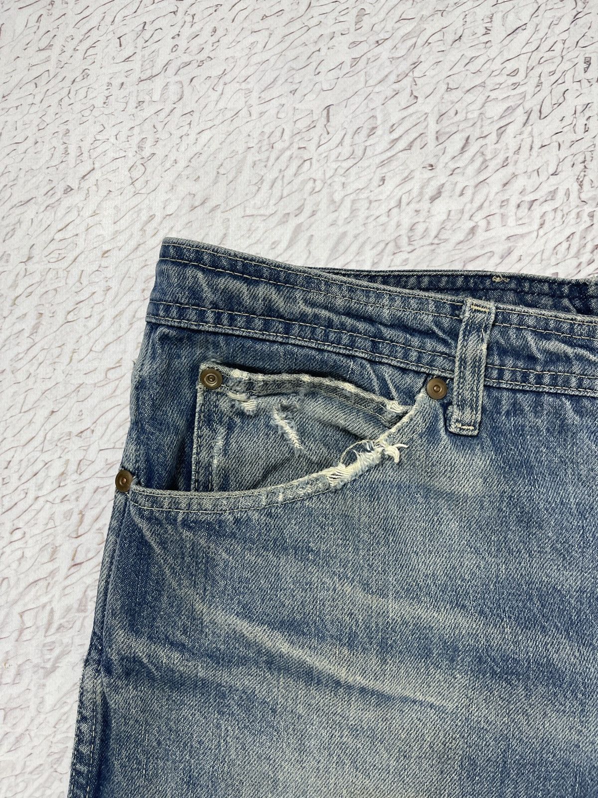 Oscar De La Renta Oscar de la Renta vintage distressed cropped denim jeans Size US 36 / EU 52 - 14 Thumbnail