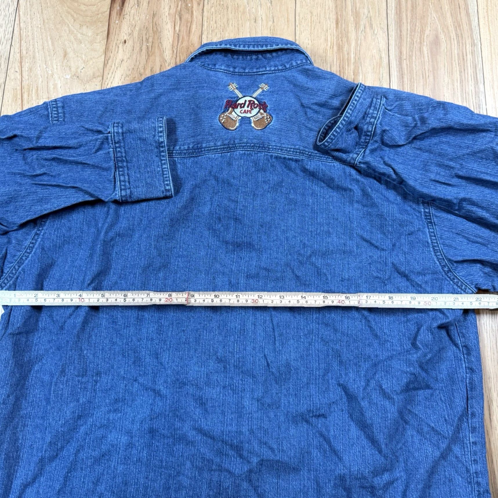 Hard Rock Cafe VTG Hard Rock Cafe Denim Button-Up Shirt Honolulu Hawaii Mens Medium Blue Long Sleeve Button-Up Shirt M Mens Regular Sleeves Denim Shirt Size US M / EU 48-50 / 2 - 6 Thumbnail