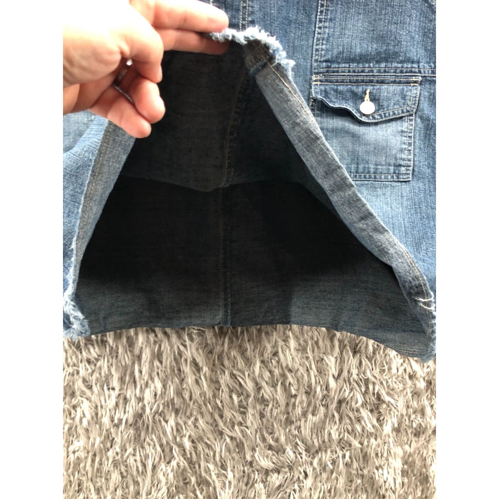 Gloria Vanderbilt VINTAGE Gloria Vanderbilt Women Plus Size 18 Denim Pencil Skirt Blue Knee Length Stretch Elastic Waist Pockets 3 Logo button Size 40" / US 18 - 4 Thumbnail