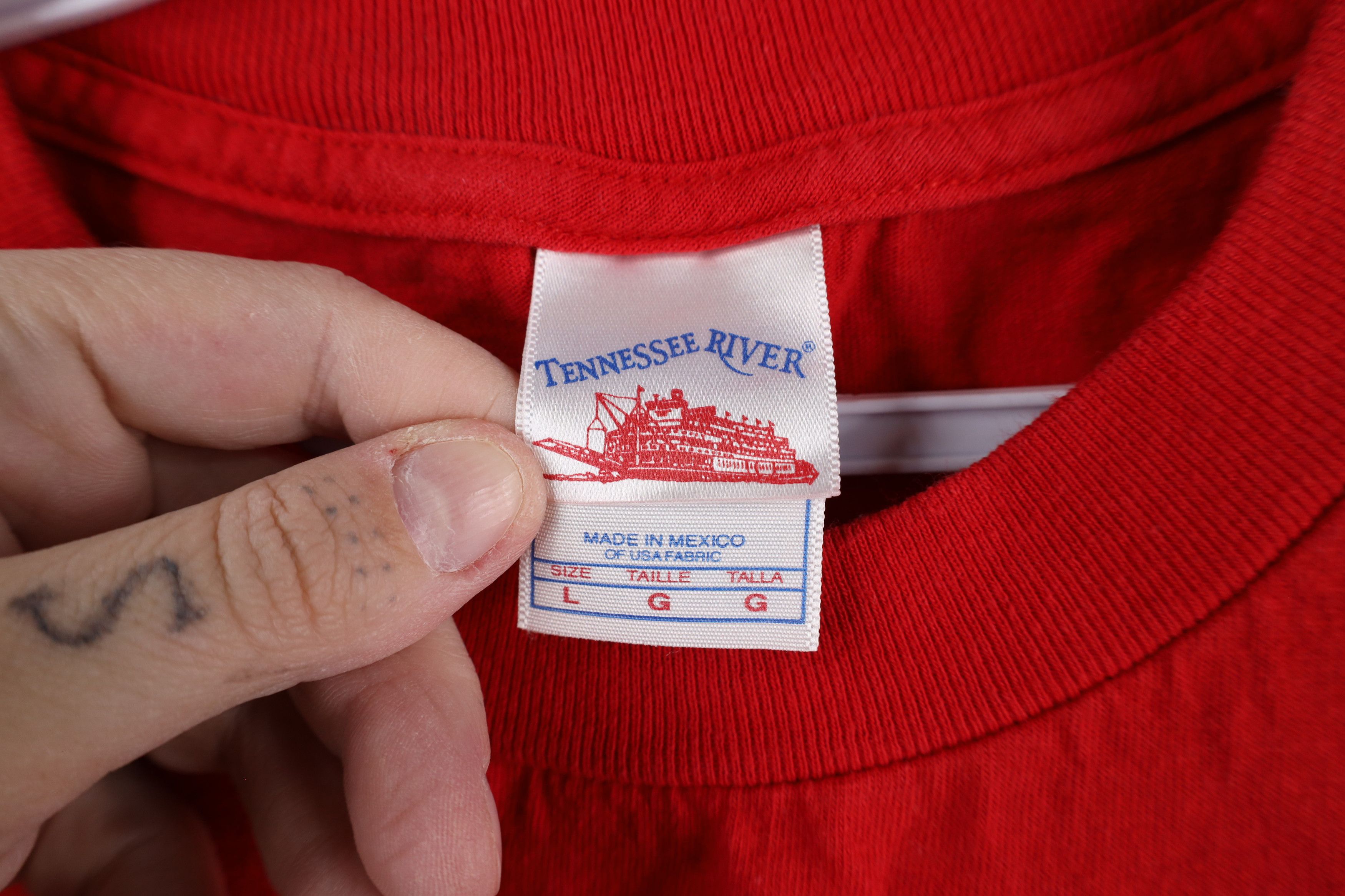 Vintage Vintage Y2K 2003 Chicago The Musical T-Shirt Red Cotton Size US L / EU 52-54 / 3 - 7 Thumbnail