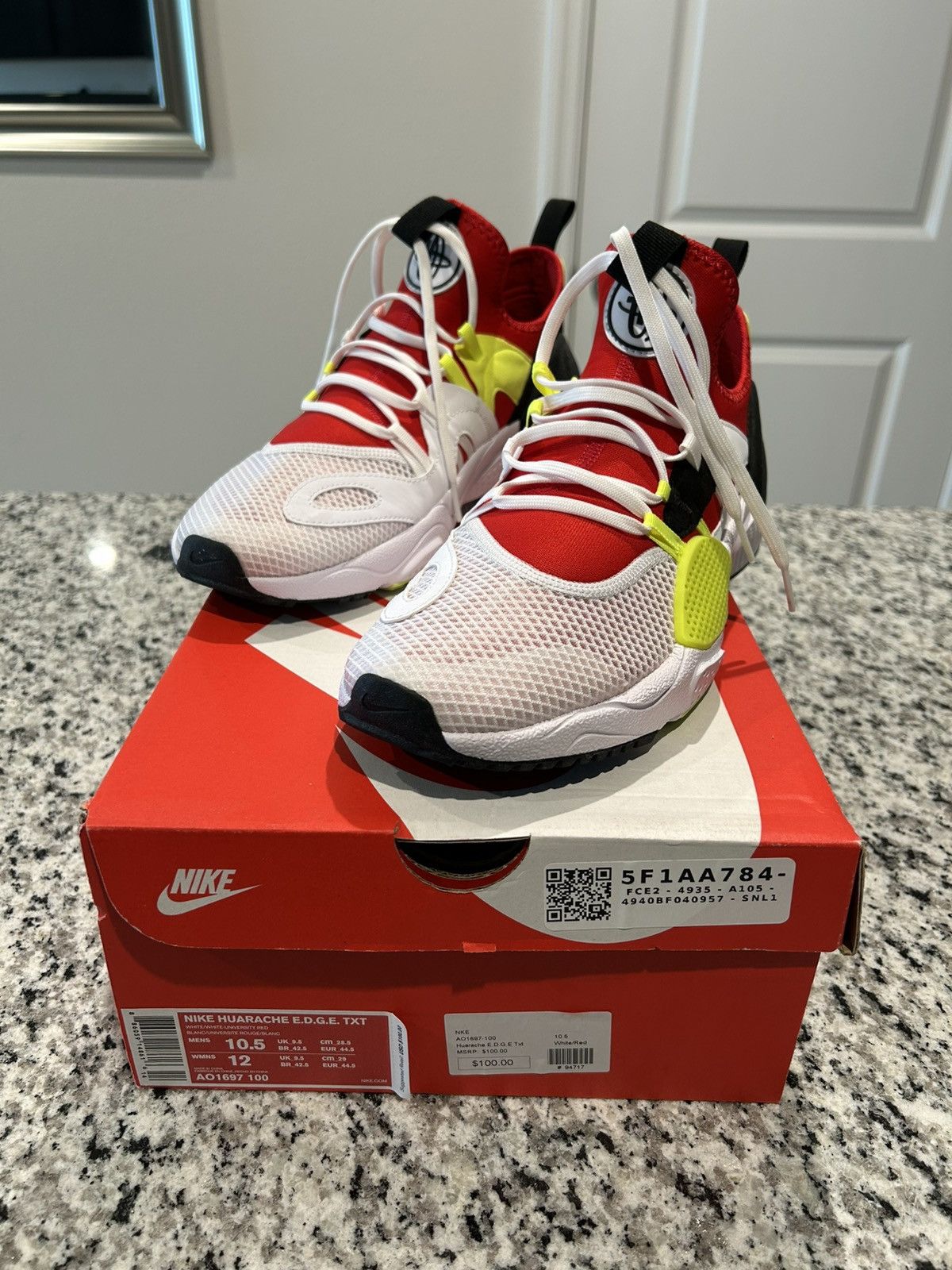 Nike VNDS: Nike Huarache E.D.G.E. TXT Size US 10.5 / EU 43-44 - 2 Thumbnail