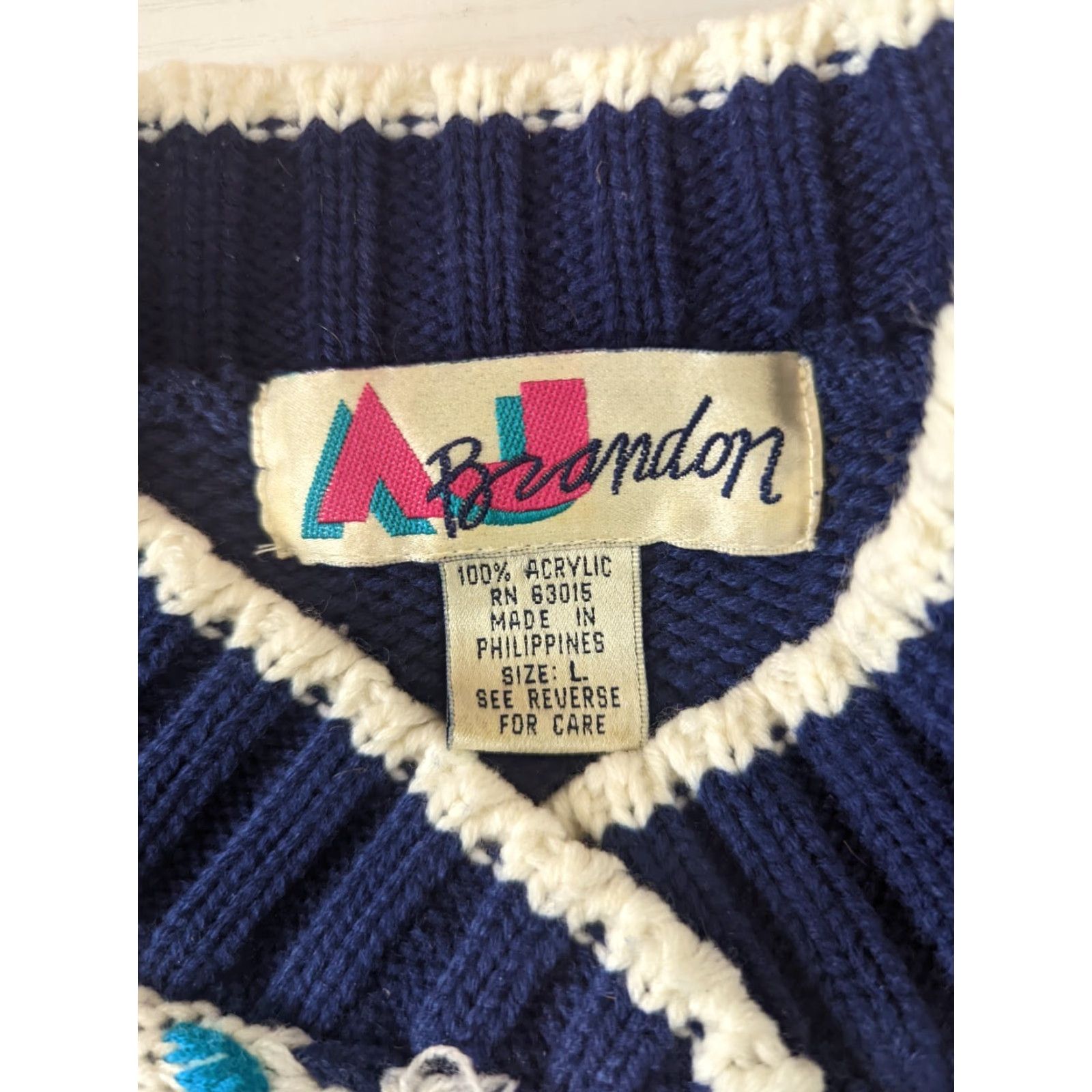Vintage VINTAGE Women's Large Floral Embroidered Mock Neck Sweater Blue S8C Size L / US 10 / IT 46 - 4 Thumbnail
