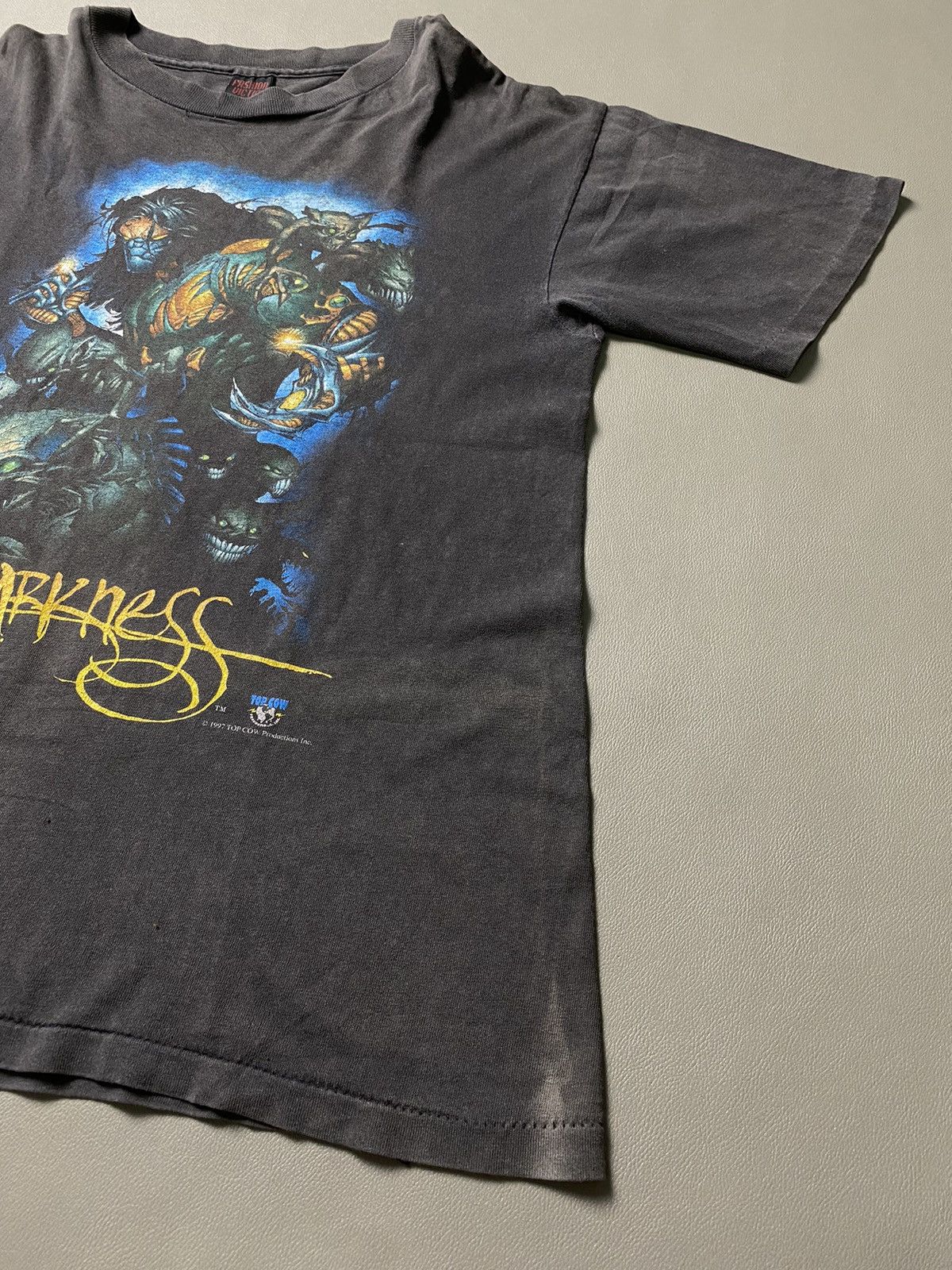 Fashion Victim × Vintage Vintage 90s The Darkness Tshirt Size US M / EU 48-50 / 2 - 7 Thumbnail