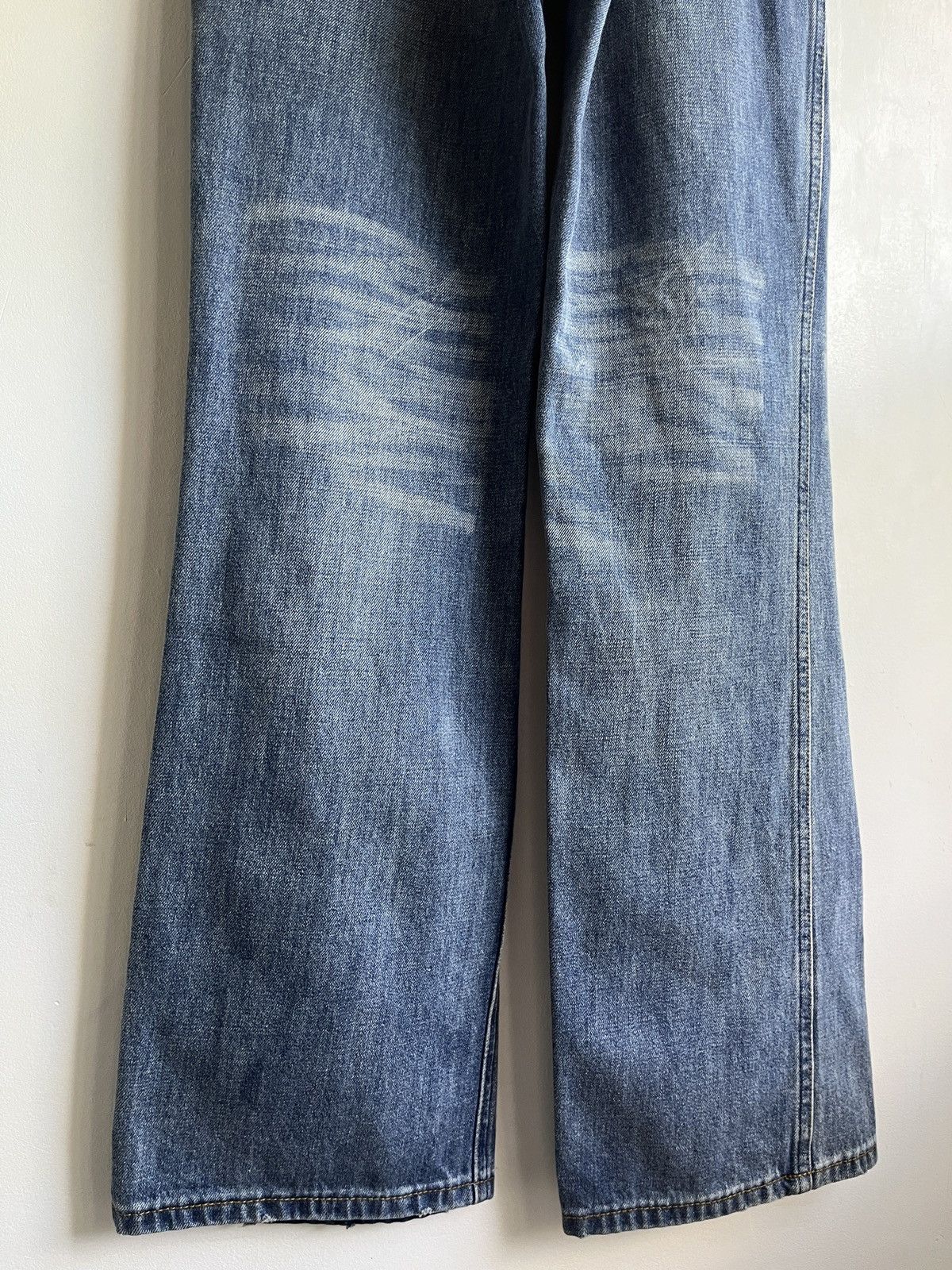 Celine Jane Flare Jeans in Denim Union Wash Size 26" / US 2 / IT 38 - 6 Thumbnail