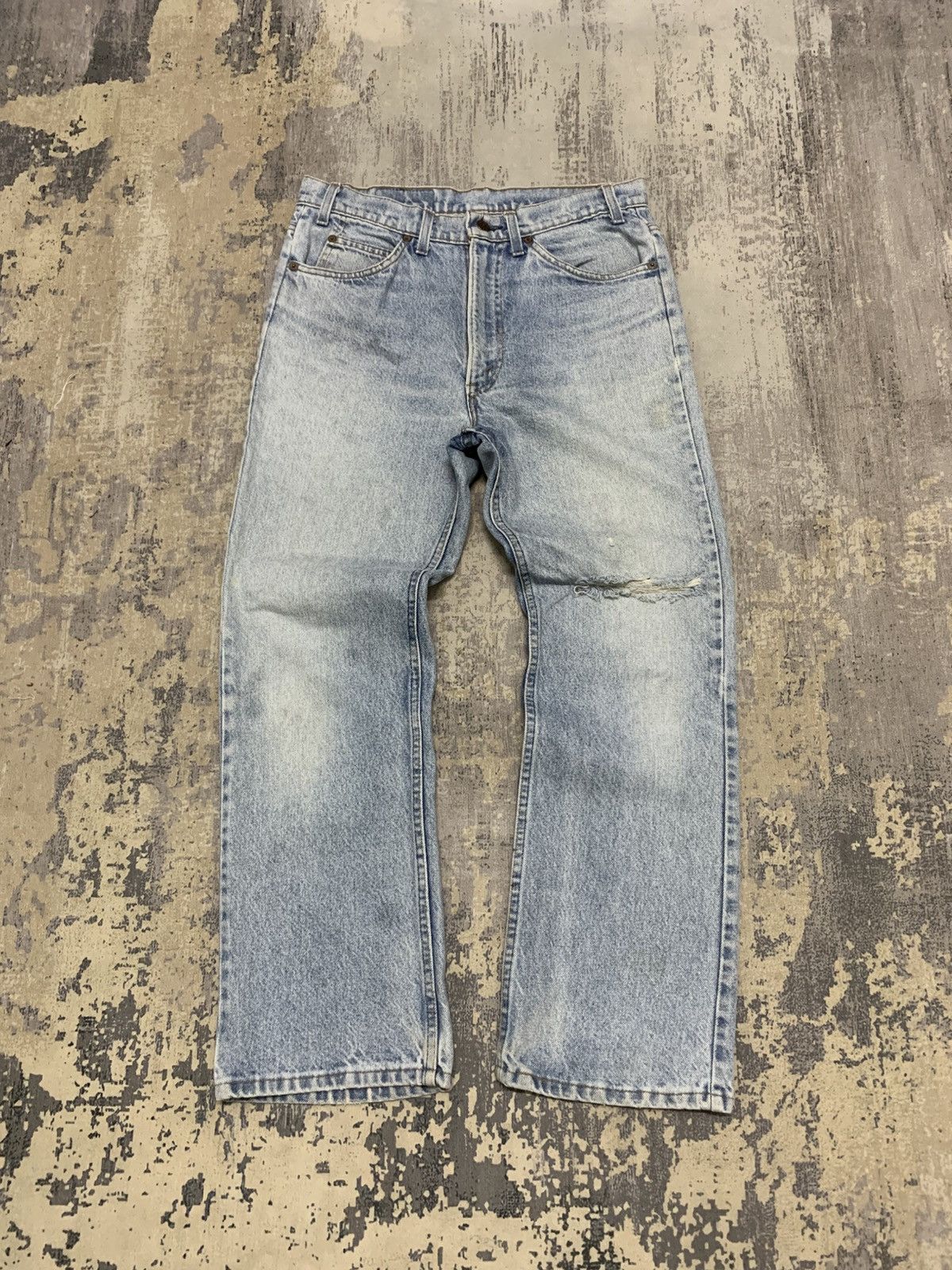 Levi's Vintage Levi's 517 Light Wash Distressed Grunge Jeans 32x27 Size US 32 / EU 48 - 1 Thumbnail