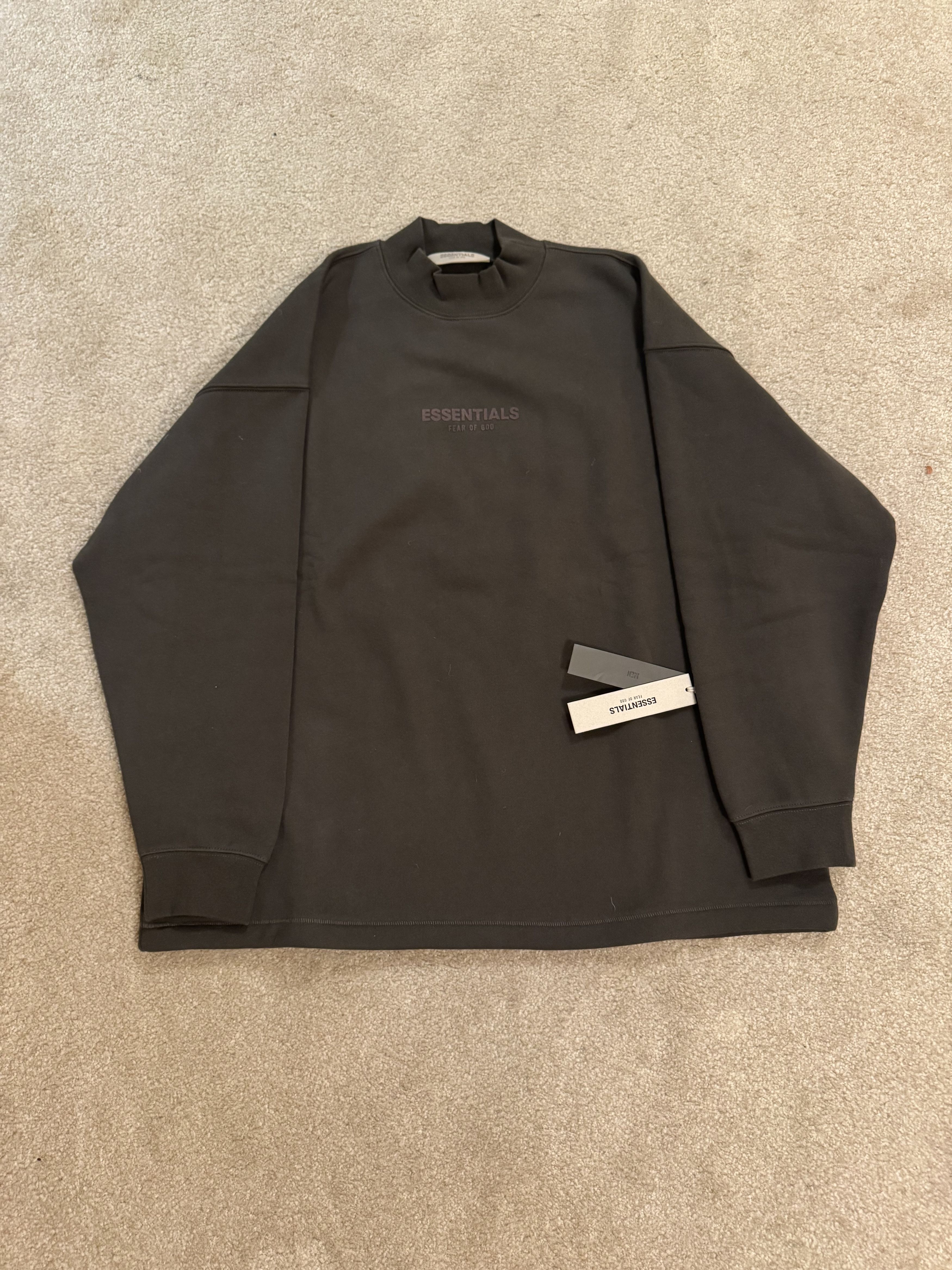Fear of God Fear of God Essentials Relaxed Crewneck “Off Black” Size US S / EU 44-46 / 1 - 2 Thumbnail