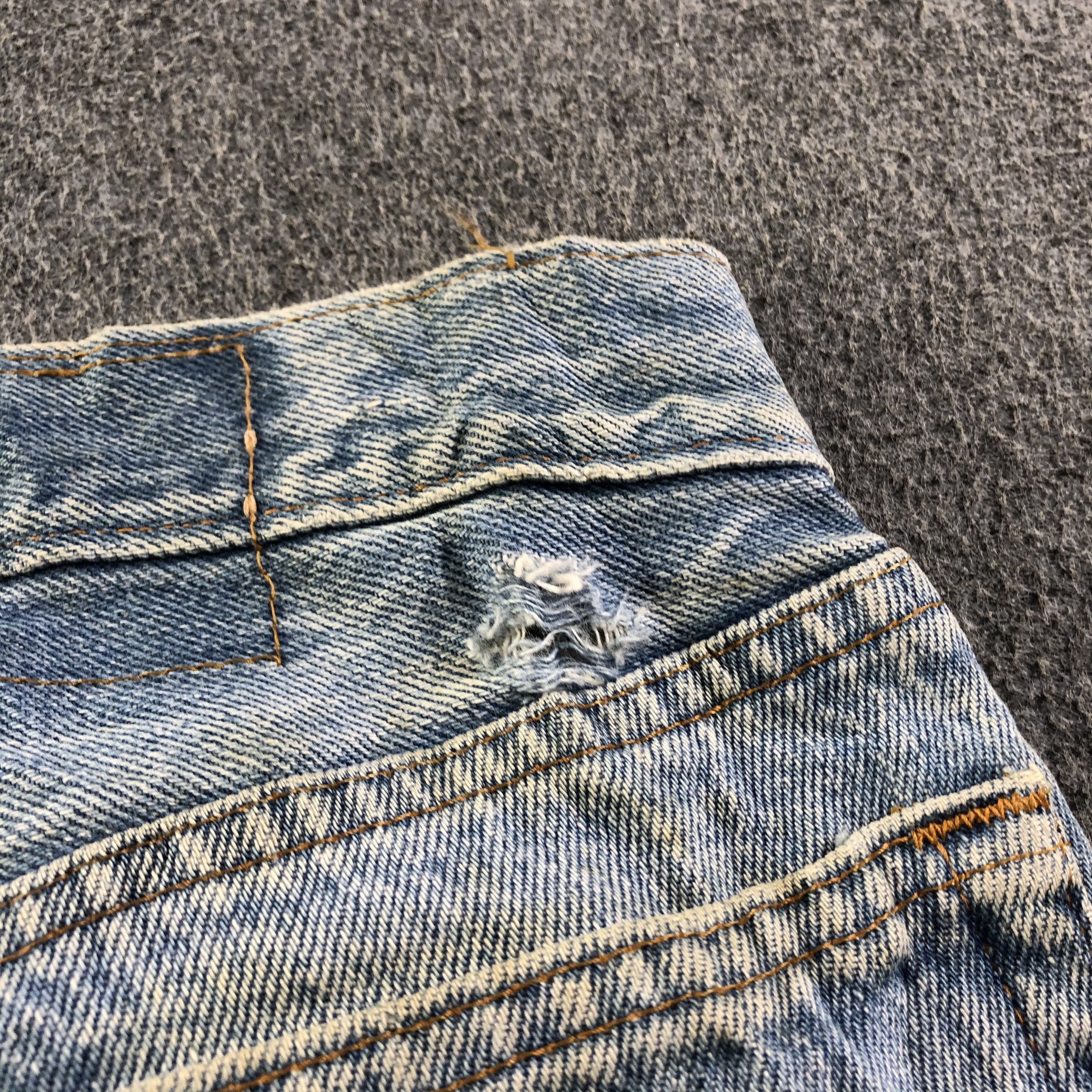 Levi's Vintage 90s Distressed Levis 501 Jeans-J4536 Size US 26 / EU 42 - 5 Thumbnail