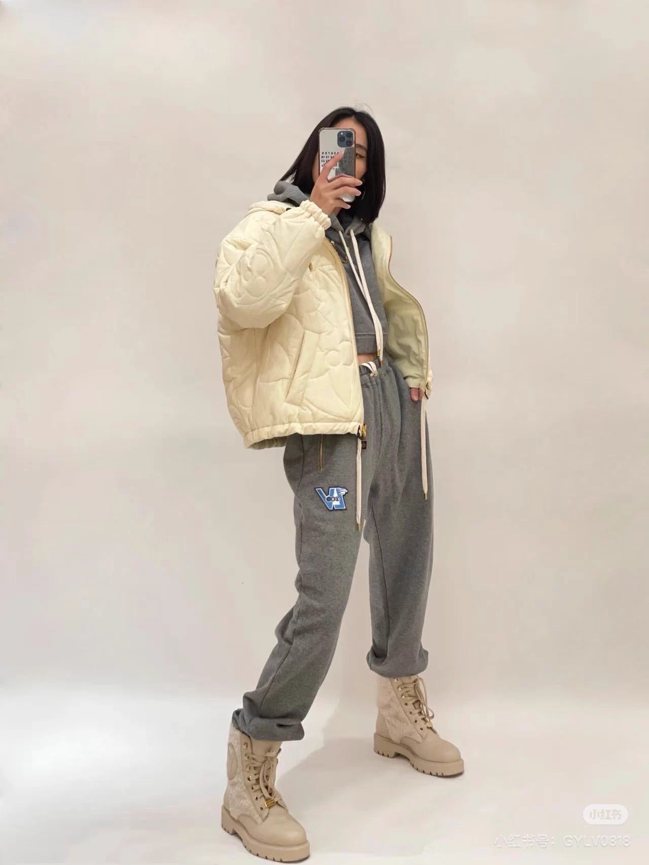Louis Vuitton LV Embroidered Letter Sweatpants 99 New S Size 25" / US 0 / IT 36 - 8 Thumbnail