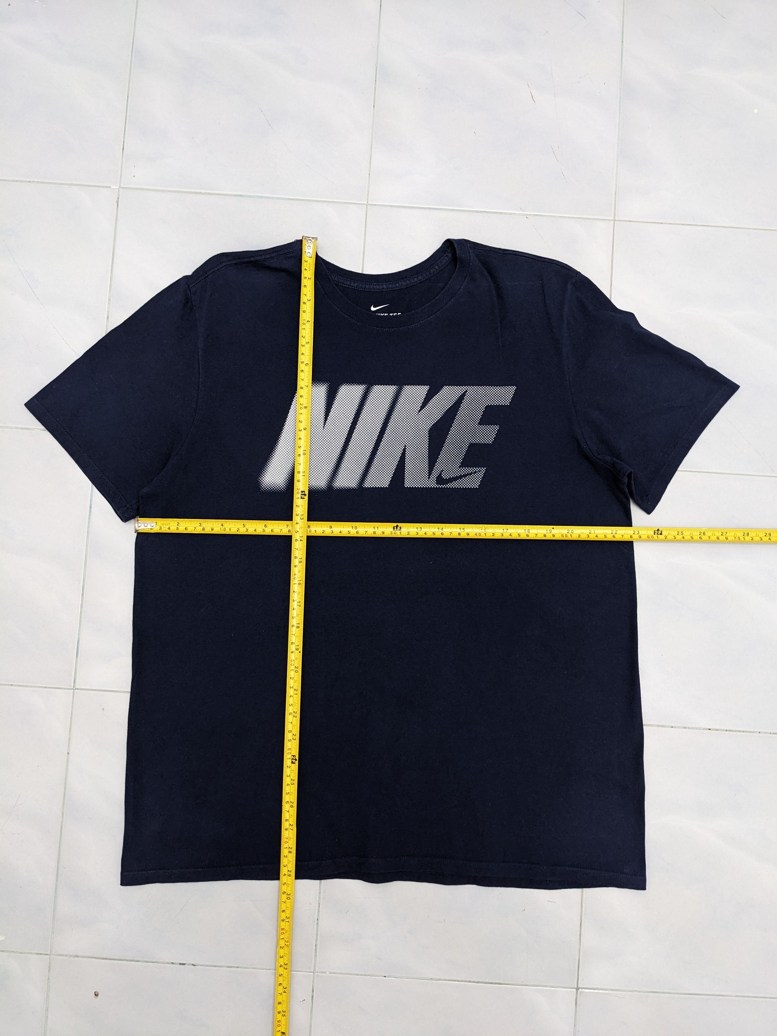 Nike THE NIKE STREETWEAR TSHIRT Size US XL / EU 56 / 4 - 5 Thumbnail