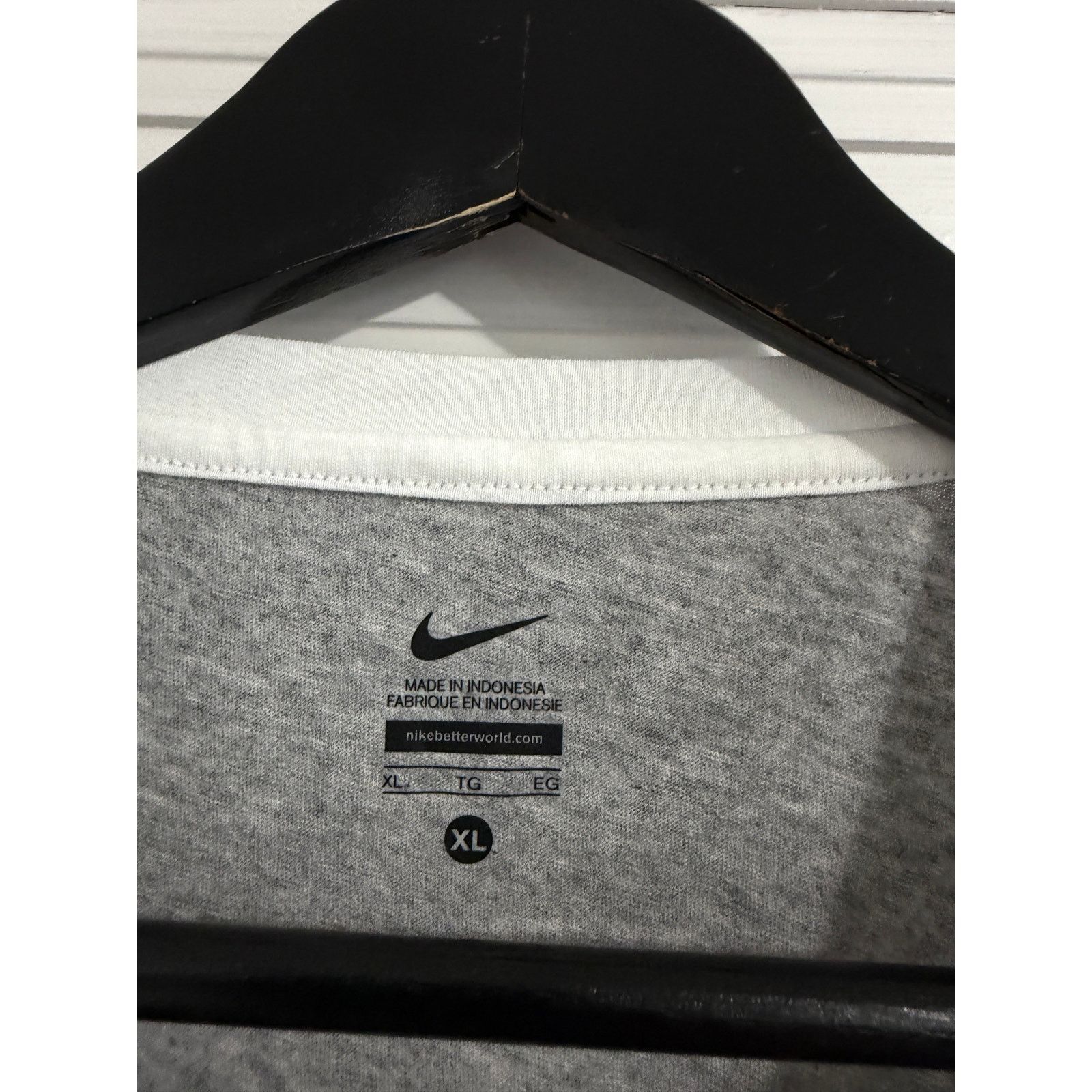 Nike NWT Minnesota Gophers Nike T-Shirt Women's Size XL Size XL / US 12-14 / IT 48-50 - 6 Thumbnail