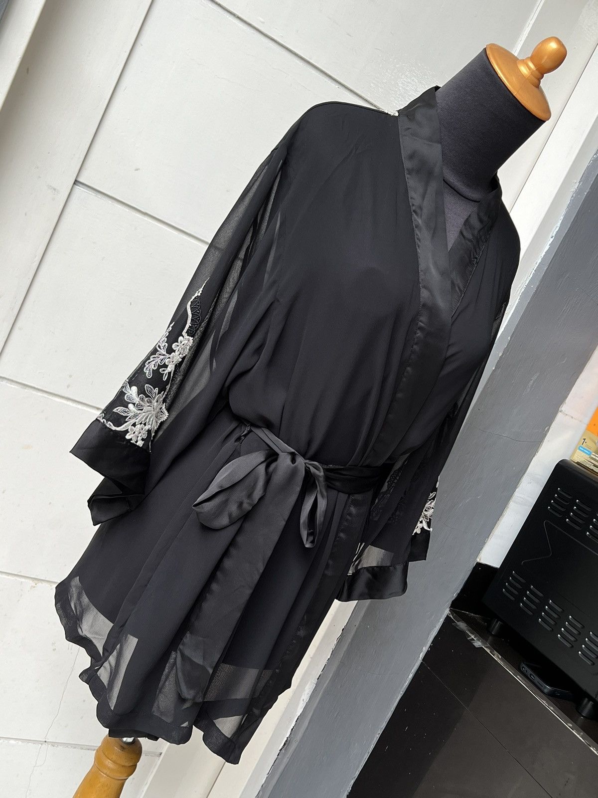 Other VERA WANG For Fidelia Black Mesh Kimono Size US M / EU 48-50 / 2 - 3 Thumbnail