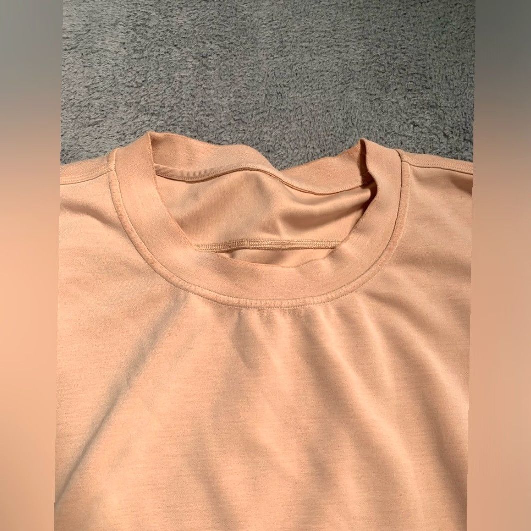 Lululemon VINTAGE Lululemon Sweatshirt 18 Women Plus Orange Pullover Crewneck 18 Sweatshirt Women Plus Orange Crewneck Size XXL / US 16-18 / IT 52-54 - 3 Thumbnail