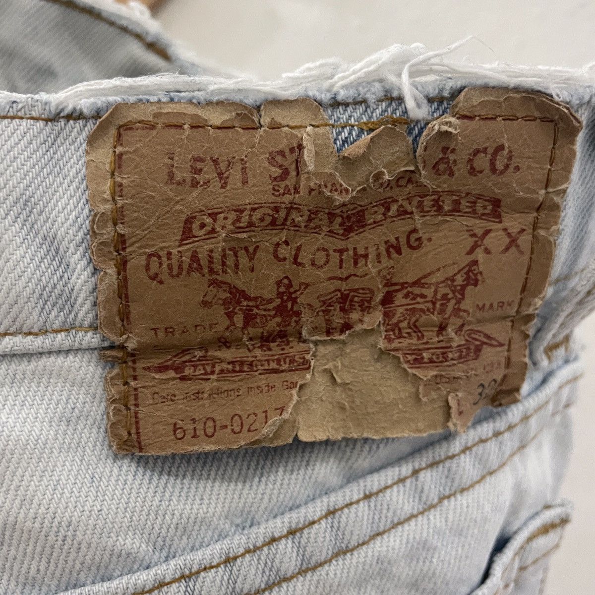 Levi's Vintage Levis 610-0217 Distressed Denim Size US 27 - 7 Thumbnail