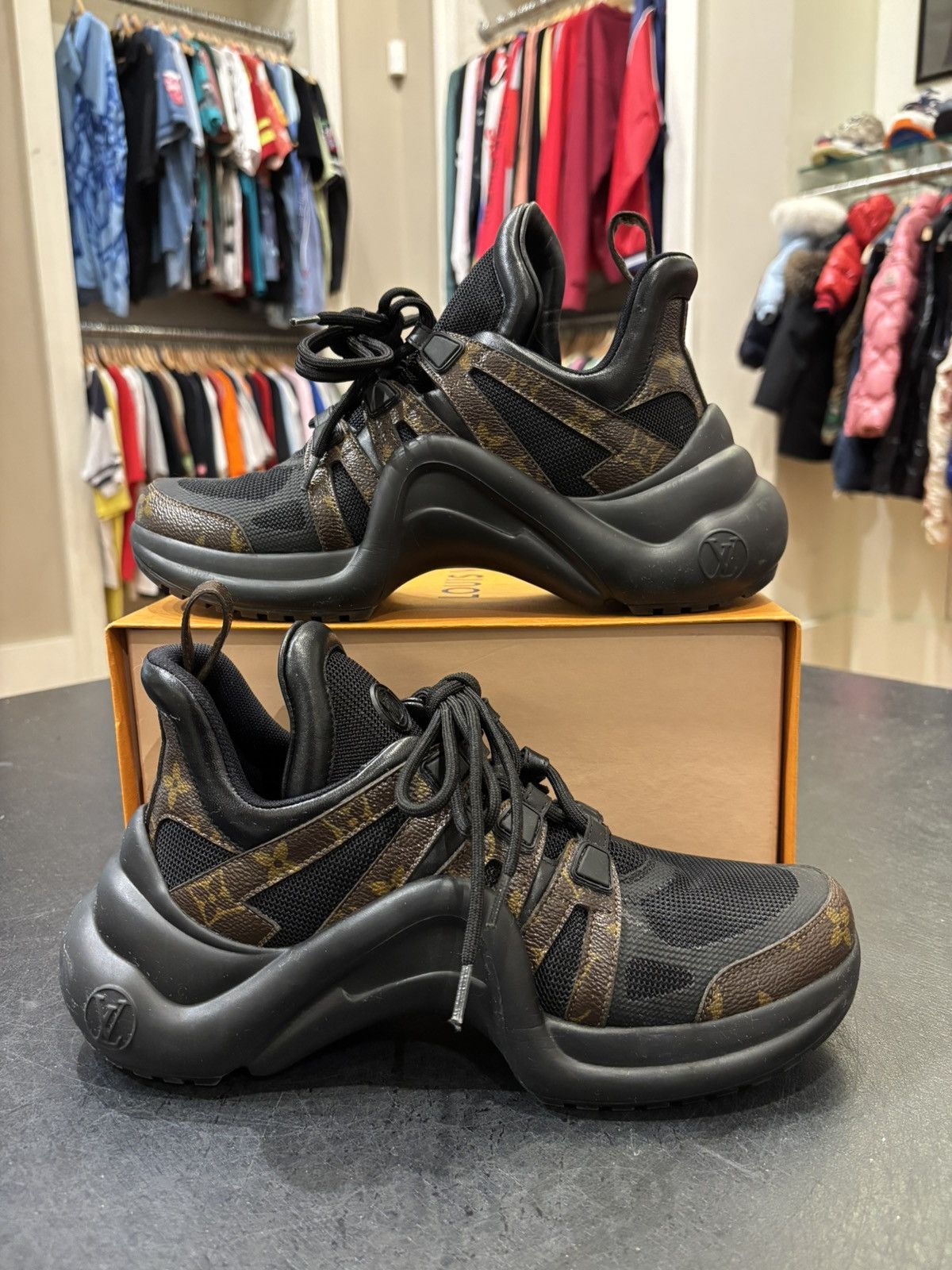 Louis Vuitton Louis Vuitton Runner Sneakers Size US 8.5 / IT 38.5 - 1 Thumbnail