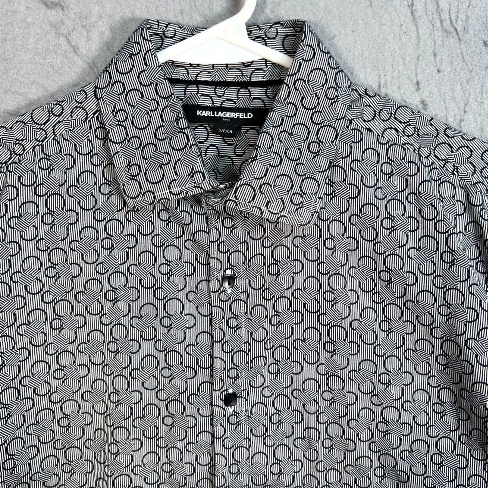 Karl Lagerfeld Karl Lagerfeld Paris Mens Small Button-Up Shirt Black & White Geometric Size US S / EU 44-46 / 1 - 5 Thumbnail