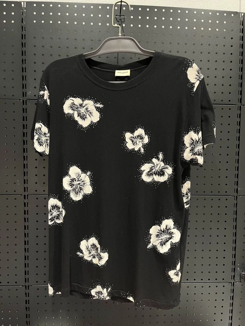 Yves Saint Laurent Saint Laurent Floral short sleeves 2502-Nextarrow Size US M / EU 48-50 / 2 - 1 Thumbnail