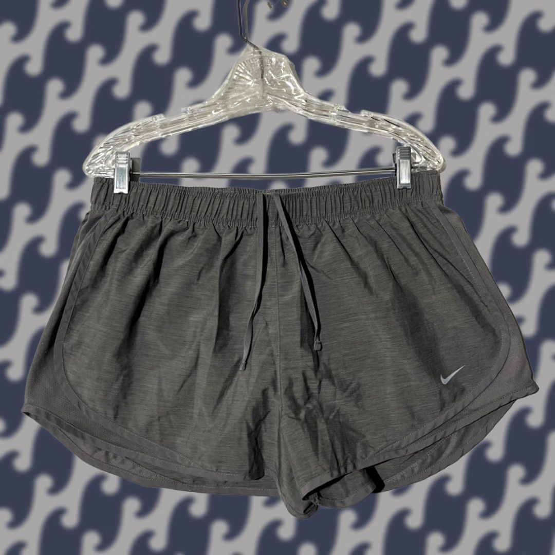 Nike Nike Dri-FIT Womens Running Shorts XL Gray Elastic Waist Drawstring Athletic M65 Size 40" / US 18 - 1 Thumbnail