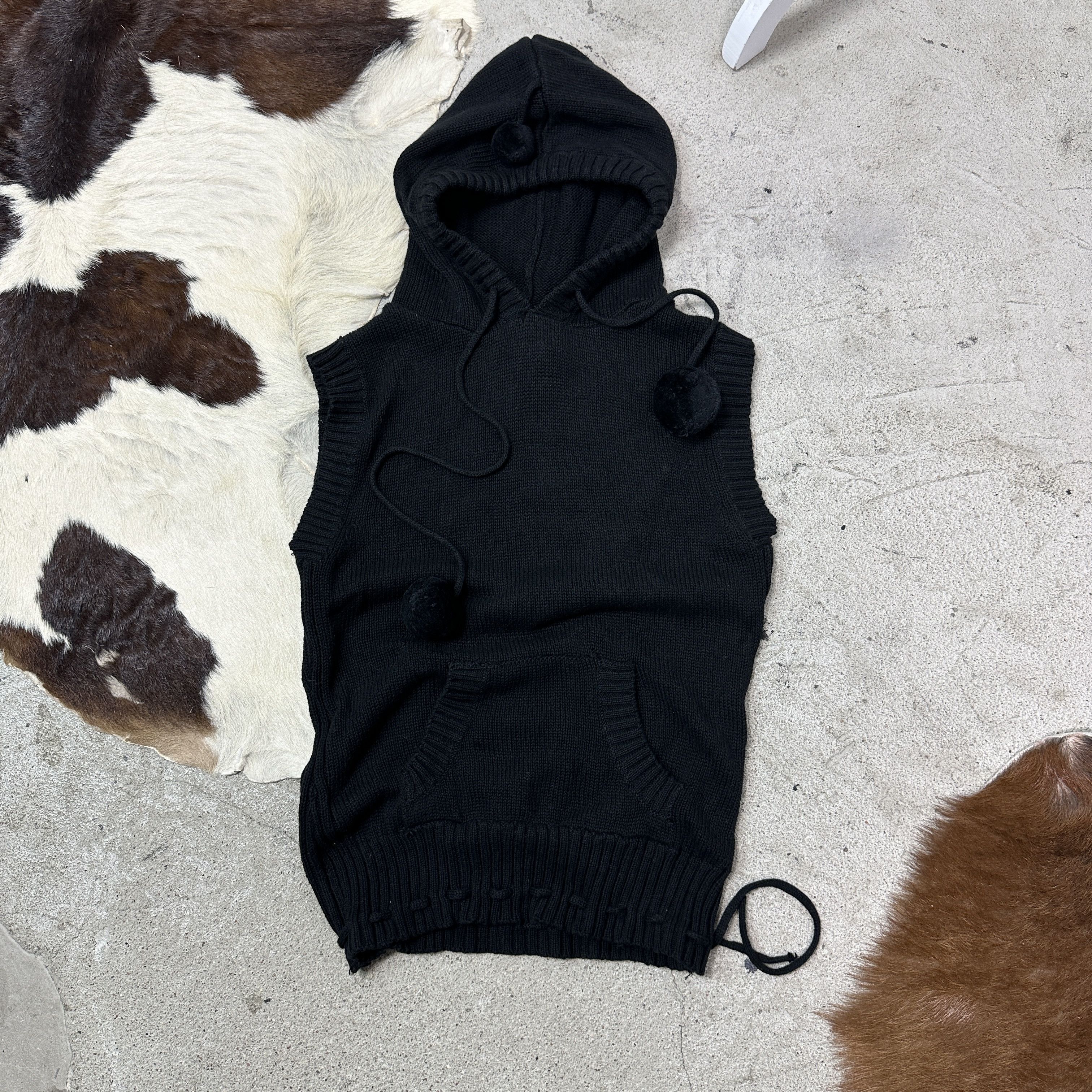 Vintage Vintage Avant Garde Grunge Pom Pom Hooded Sweater Y2K Size S / US 4 / IT 40 - 2 Thumbnail
