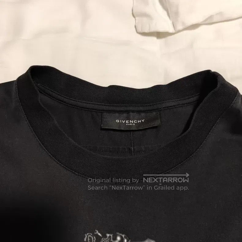 Givenchy Givenchy short sleeves Size US M / EU 48-50 / 2 - 3 Thumbnail