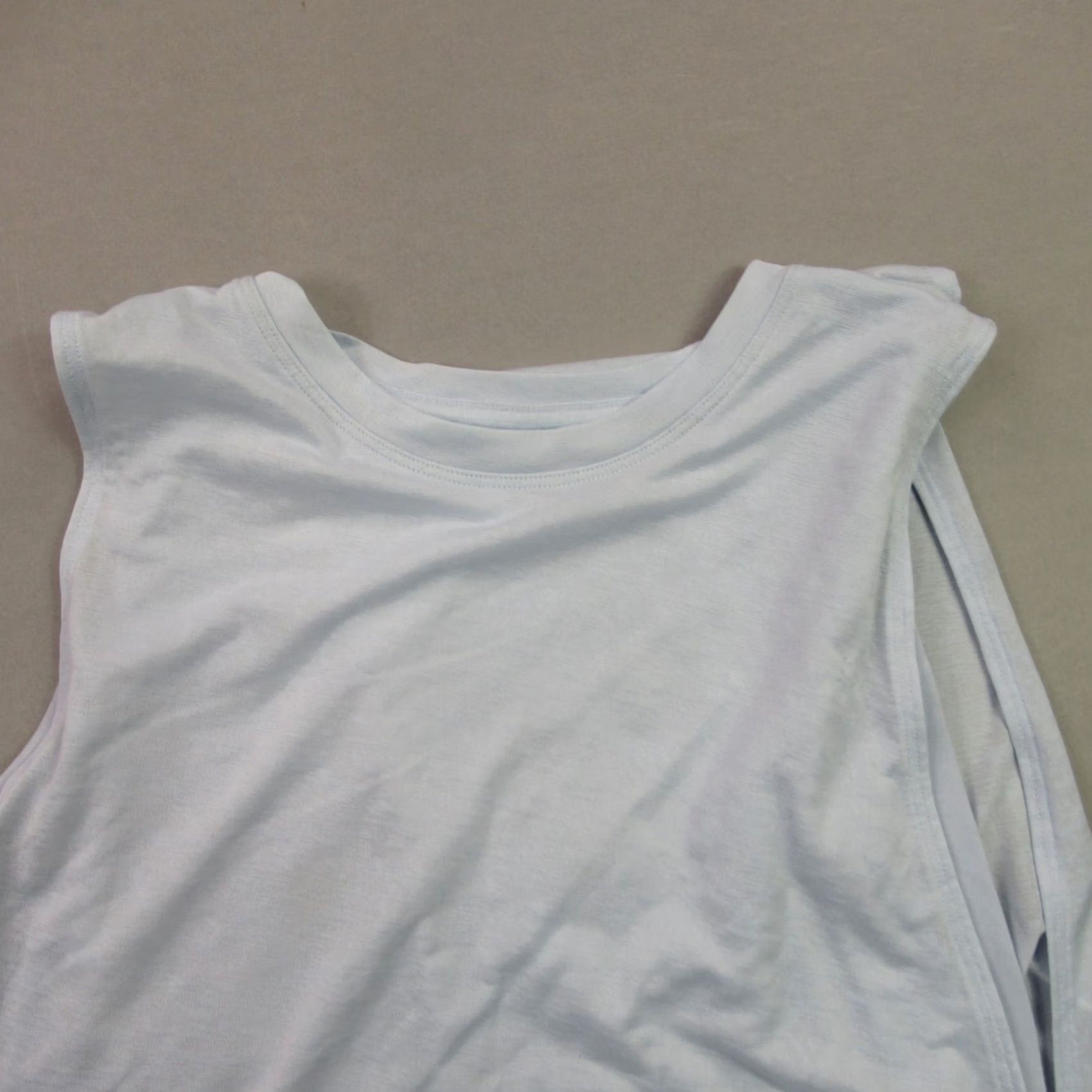 Athleta Athleta Shirt Womens Large Outdoor Stretch Sleeveless Lightweight Casual Blue Size L / US 10 / IT 46 - 2 Thumbnail