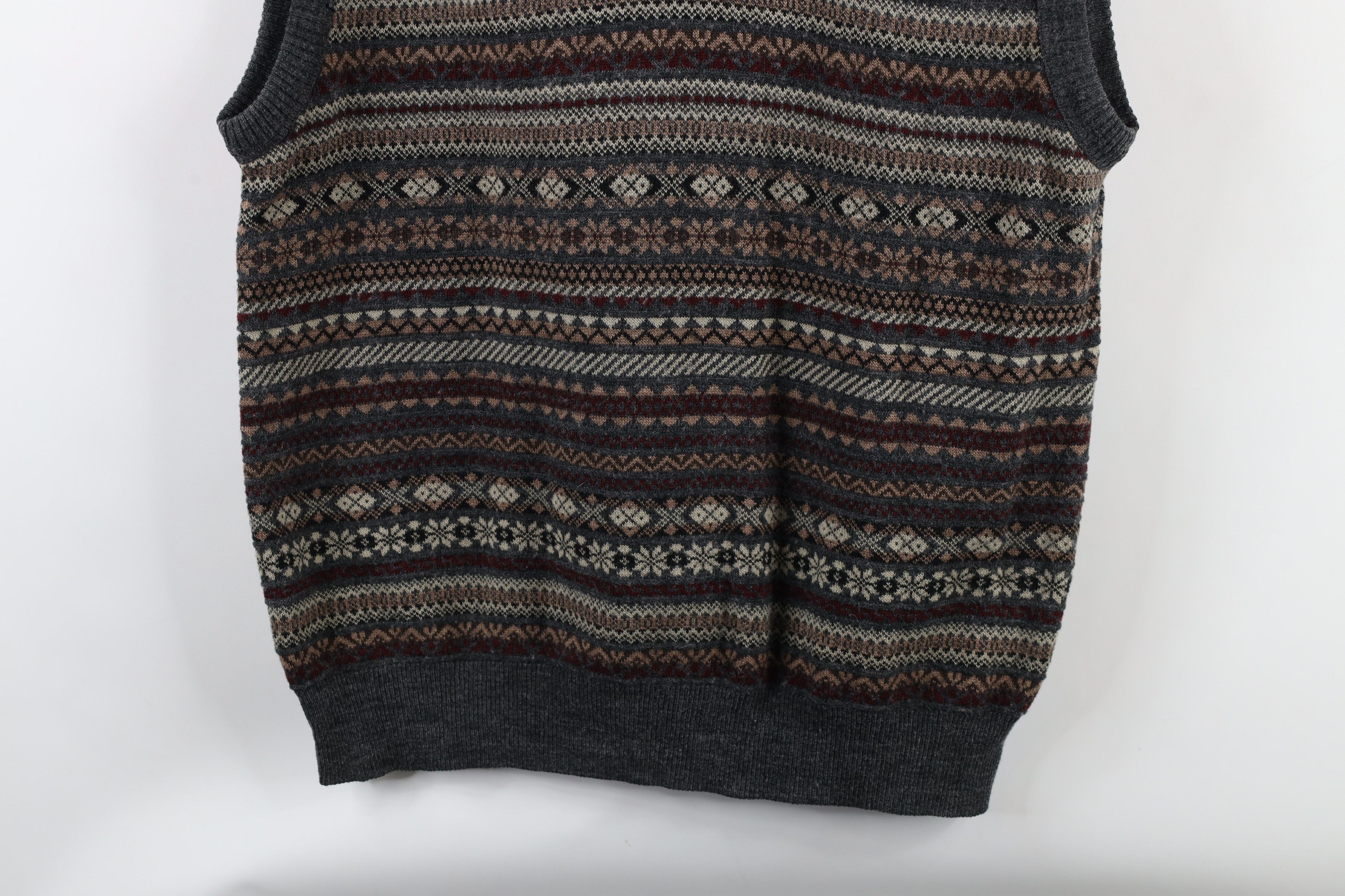 Vintage Vintage 90s Streetwear Rainbow Fair Isle Knit Sweater Vest Size US XL / EU 56 / 4 - 3 Thumbnail