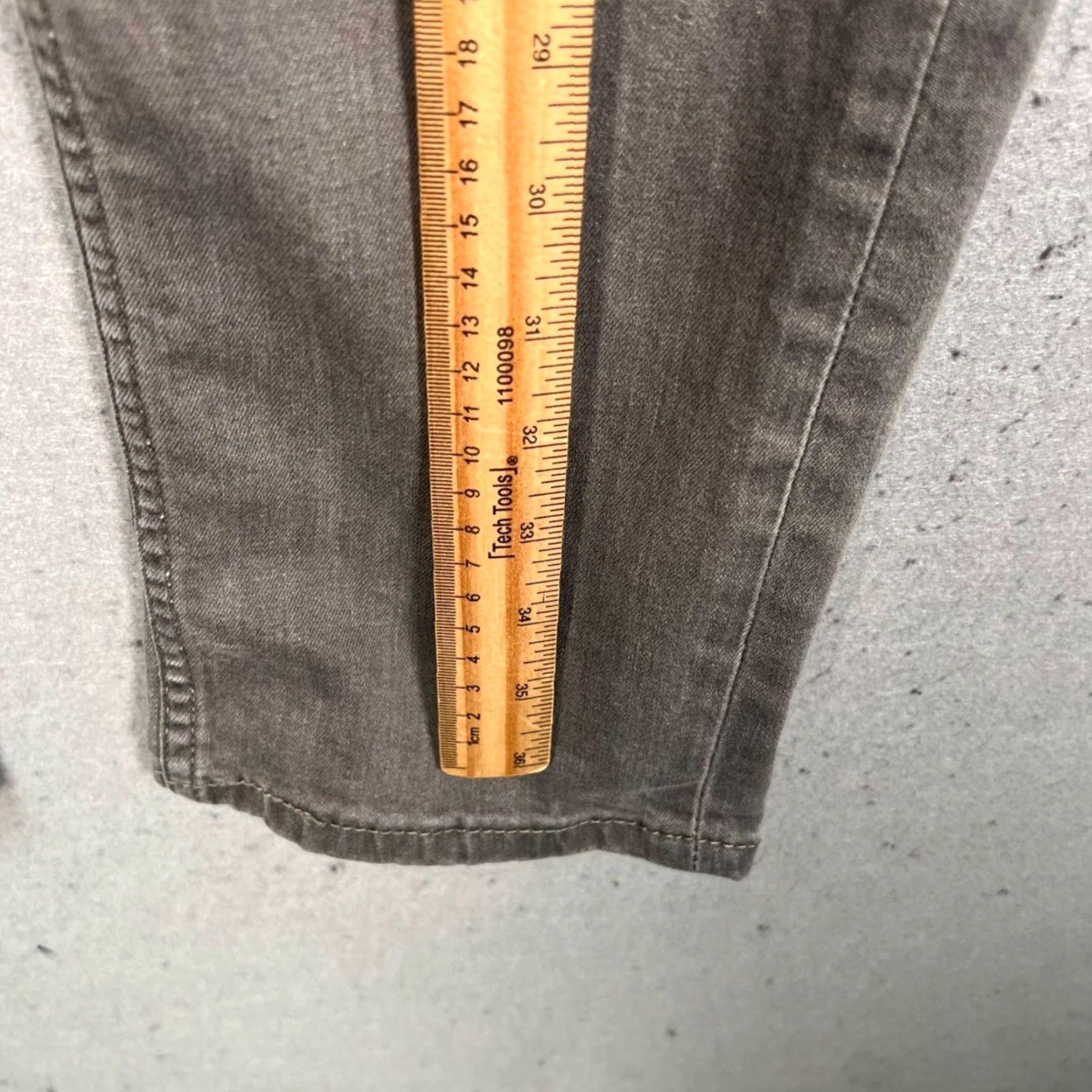 Levi's Levis 511 Slim Jeans 32 x 28 Gray Cotton Blend Denim Men Pockets 5-Pocket Logo Vintage: No Size US 32 / EU 48 - 7 Thumbnail