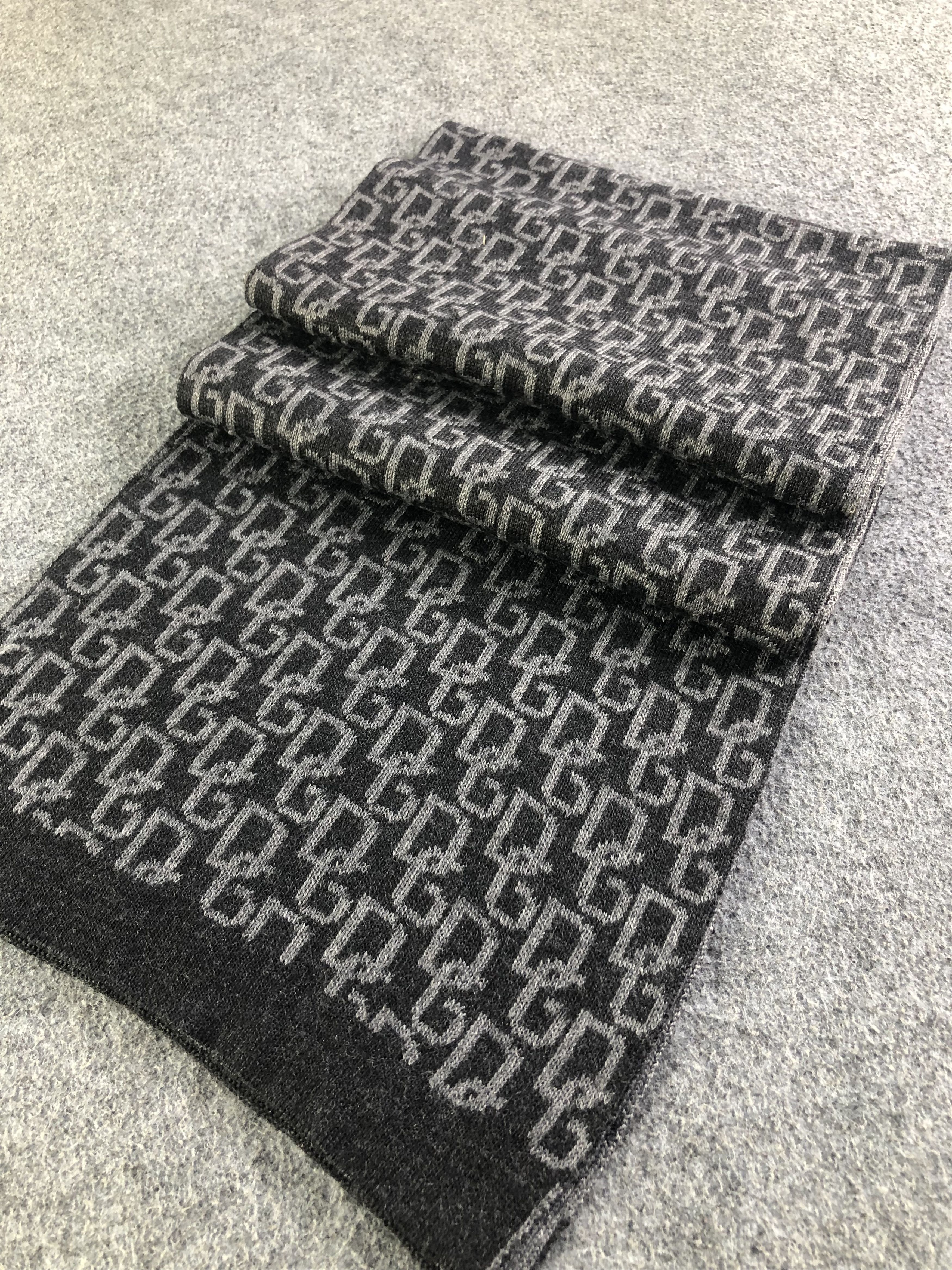 Dolce & Gabbana Dolce & Gabbana Scarf / Muffler / Neckwear SS1267 Size ONE SIZE - 3 Thumbnail