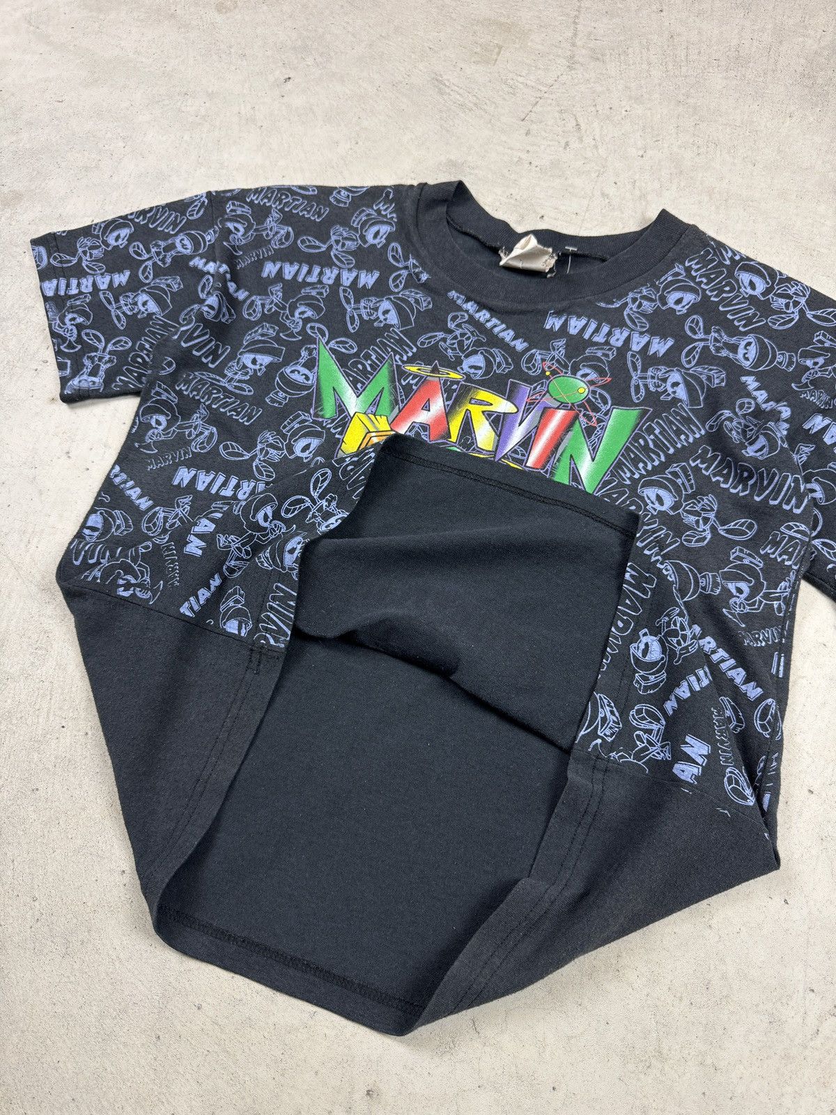 Vintage 1994 Marvin The Martian AOP Tee Size L / US 10 / IT 46 - 5 Thumbnail