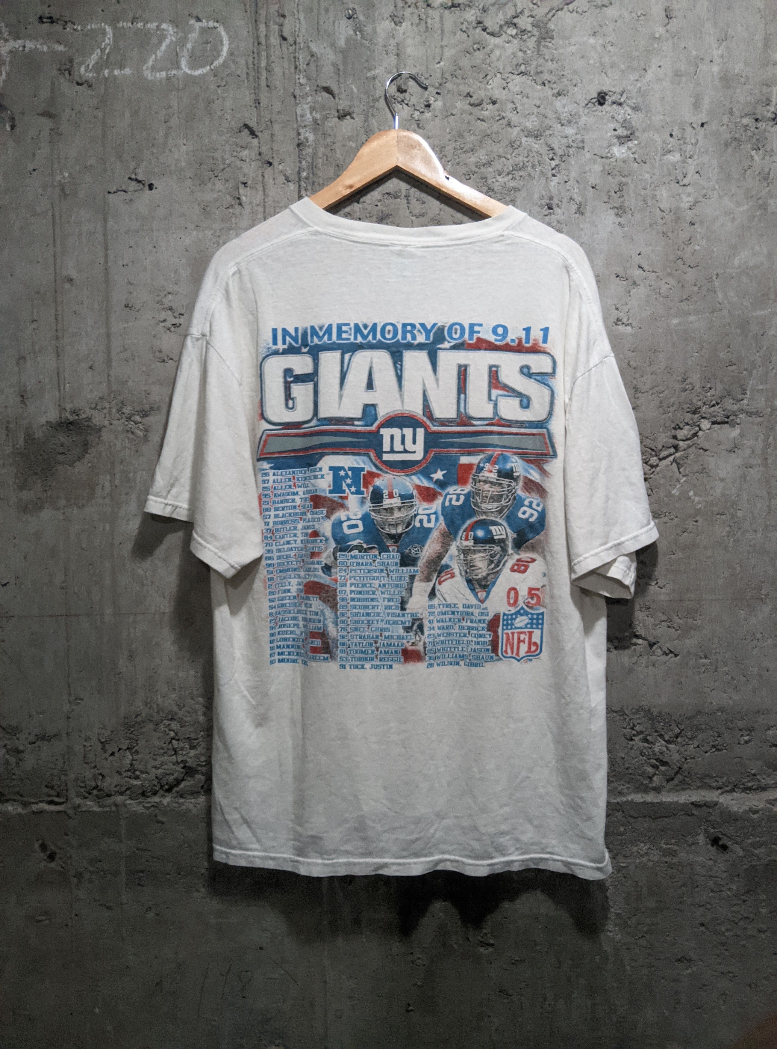 NFL Vintage 2005 new york giants nfl 9/11 memorial t shirt Size US XL / EU 56 / 4 - 2 Thumbnail