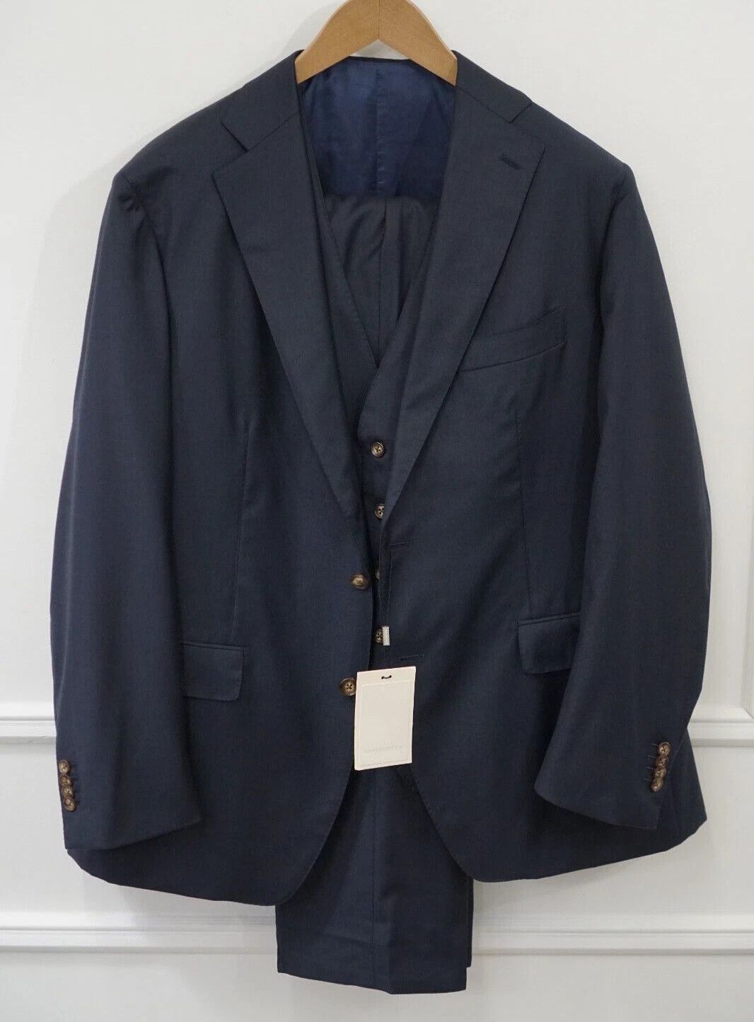 Suitsupply Men Suitsupply 3 Piece Suit Lazio Navy Vitale Barberis US46S Size 46S - 1 Thumbnail