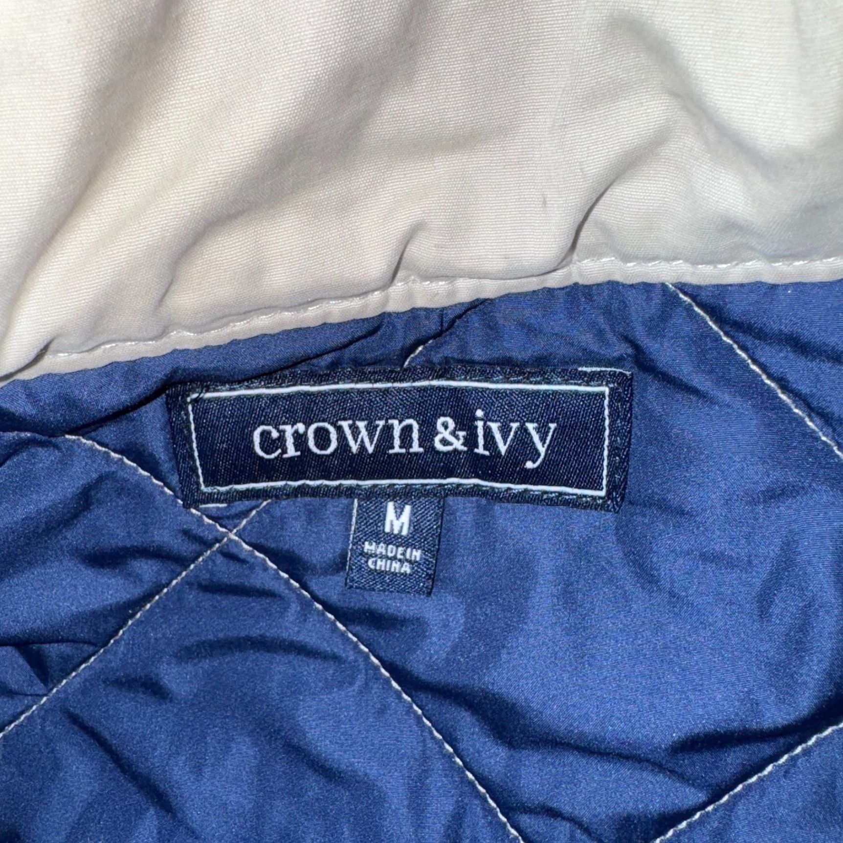 Vintage VINTAGE Crown & Ivy Quilted Full Zip Vest Mens M Beige & Blue Golf Sport Jacket Hiking Size US M / EU 48-50 / 2 - 3 Thumbnail
