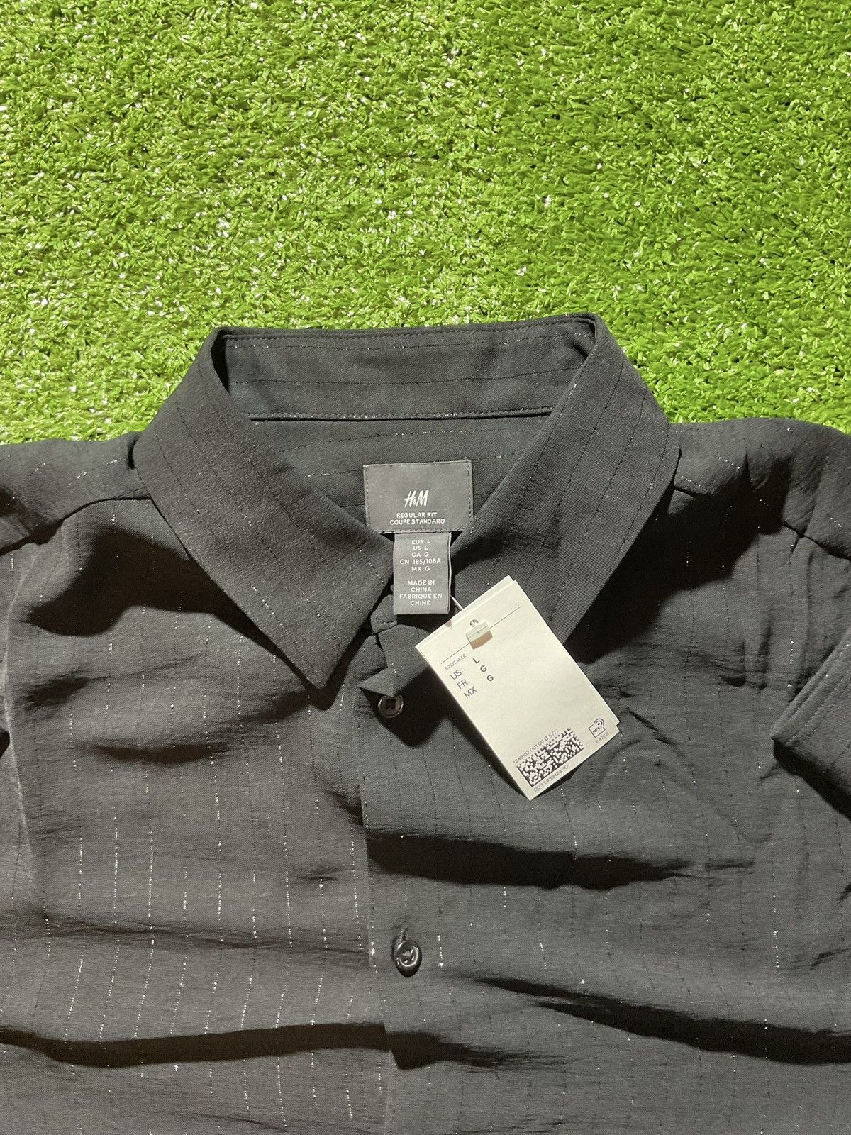 H&M H&M Black Regular Fit Button Up Dress Shirt Size US L / EU 52-54 / 3 - 4 Thumbnail