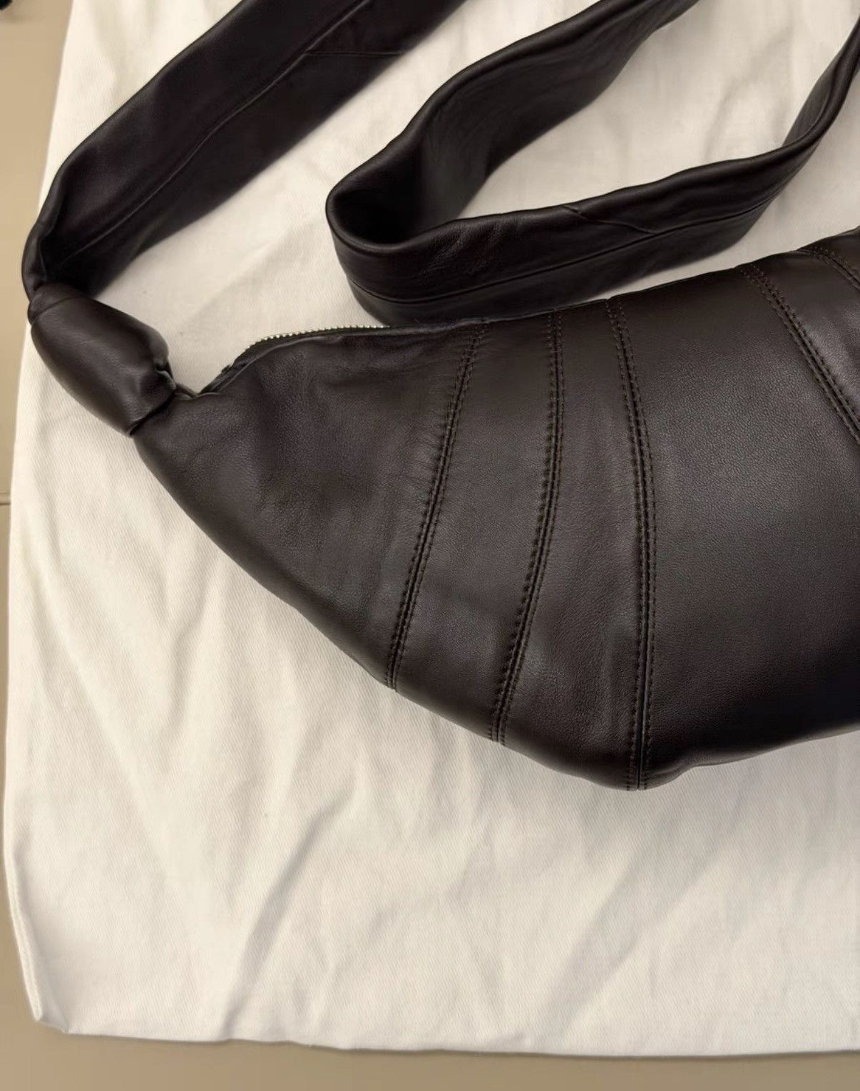Lemaire Lemaire New Dark Chocolate Lambskin Croissant Bag KKKK9 Size ONE SIZE - 3 Thumbnail