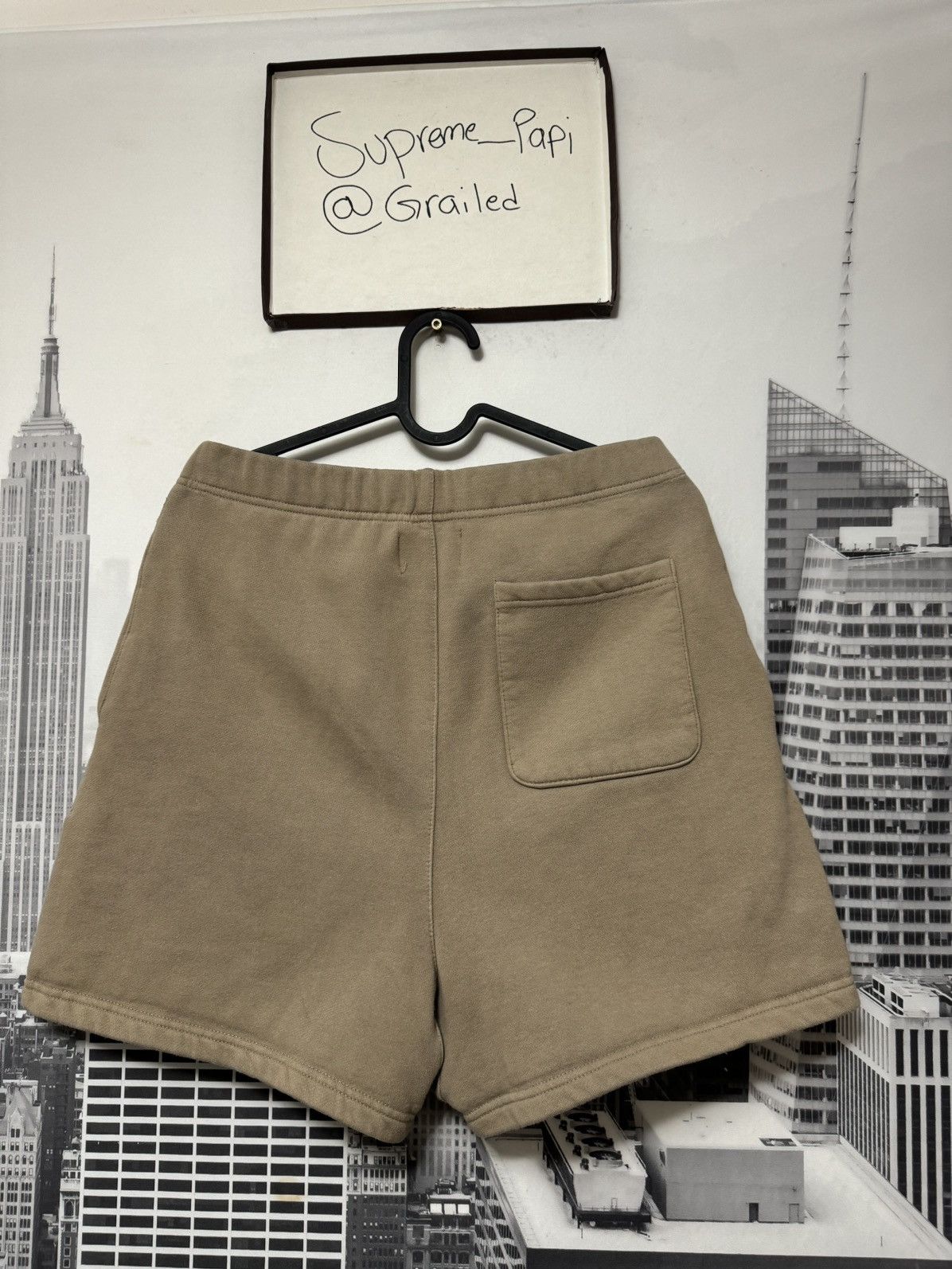 Fear of God 🔥 Fear of God Essentials OG Sweat Shorts SZ Medium Tan Size US 32 / EU 48 - 4 Thumbnail
